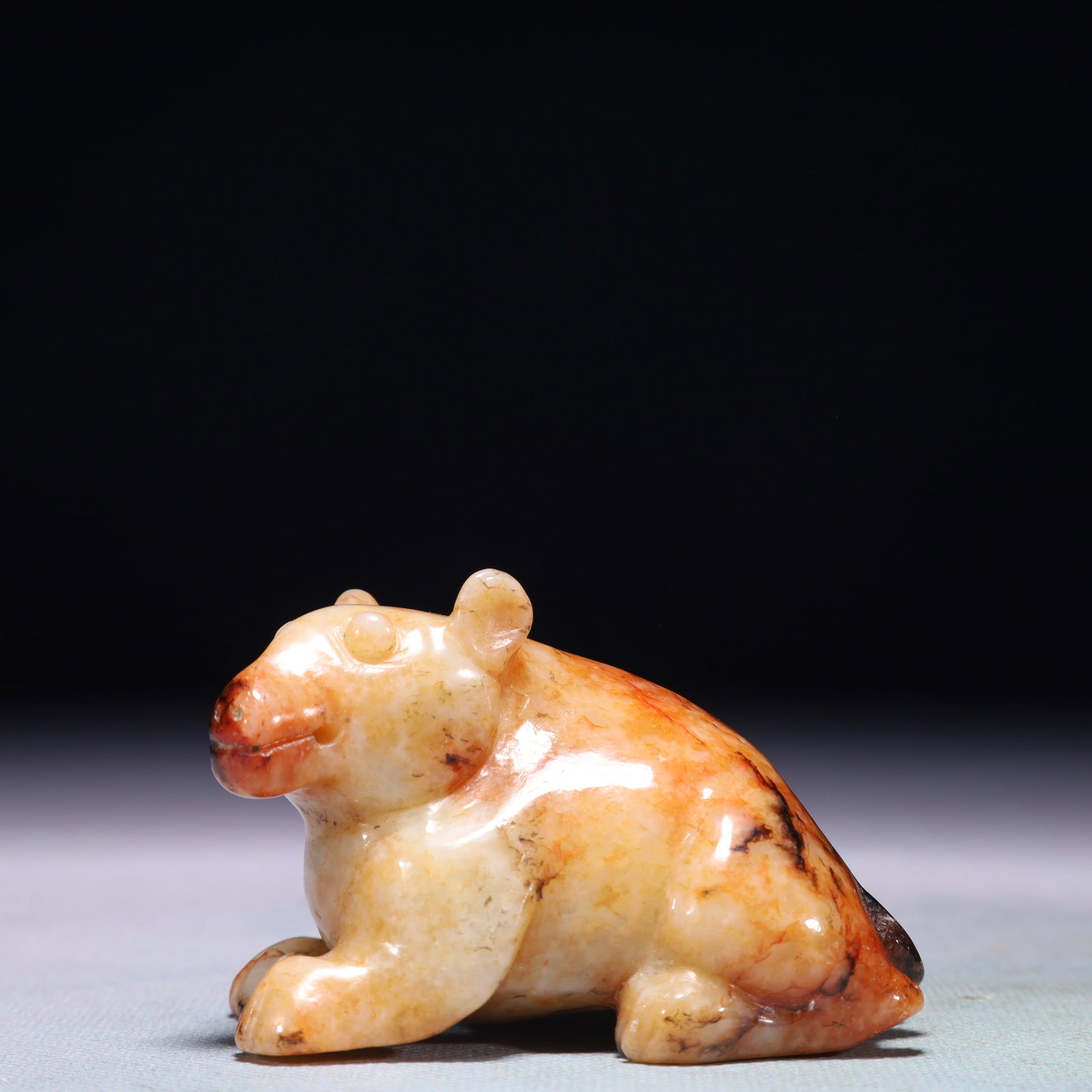 An Exquisite White Jade Bear Ornament: An Exquisite White Jade Bear Ornament,Qing Dynasty,China,Size:3.1inx1.6inx2in,Weight:206.4g 白玉熊摆件,中国清代
