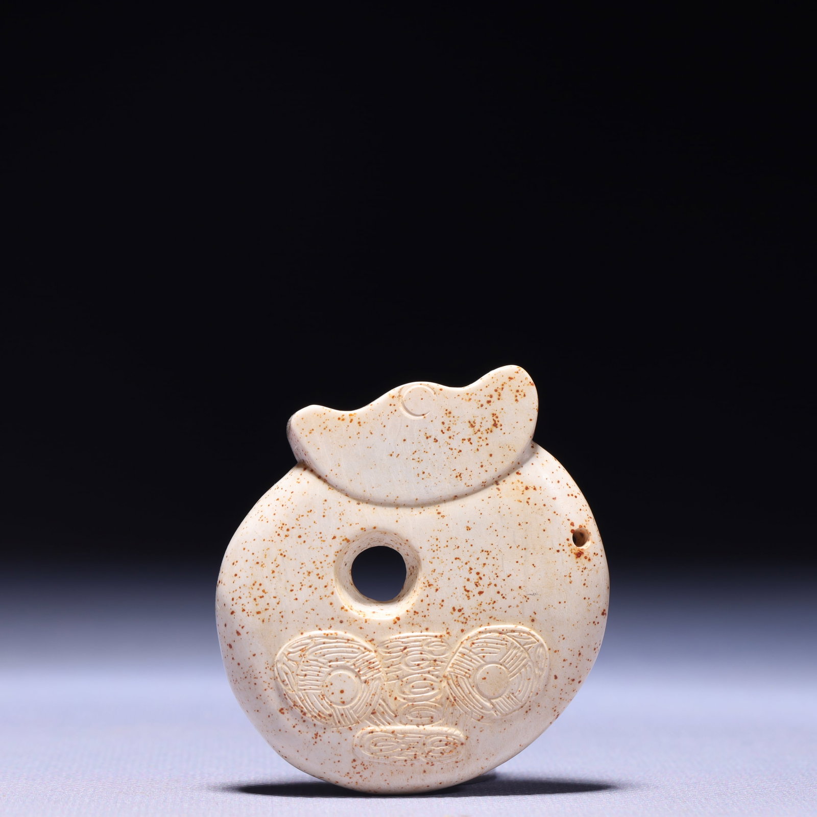 An Archaic Hongshan Culture Yellow Jade Beast Pattern Pendant: An Archaic Hongshan Culture Yellow Jade Beast Pattern Pendant,Ancient Time,China,Size:2.2inx0.4inx2.4in,Weight:64g