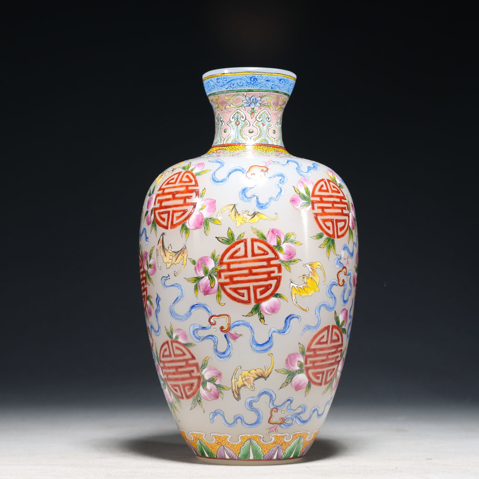 An Exquisite Glass Bats and Peach Pattern Vase: An Exquisite Glass Bats and Peach Pattern Vase,Qing Dynasty,China,Qianlong Four-character Mark,Size:3.9inx7.9in 琉璃福寿纹瓶,中国清代,ߙ