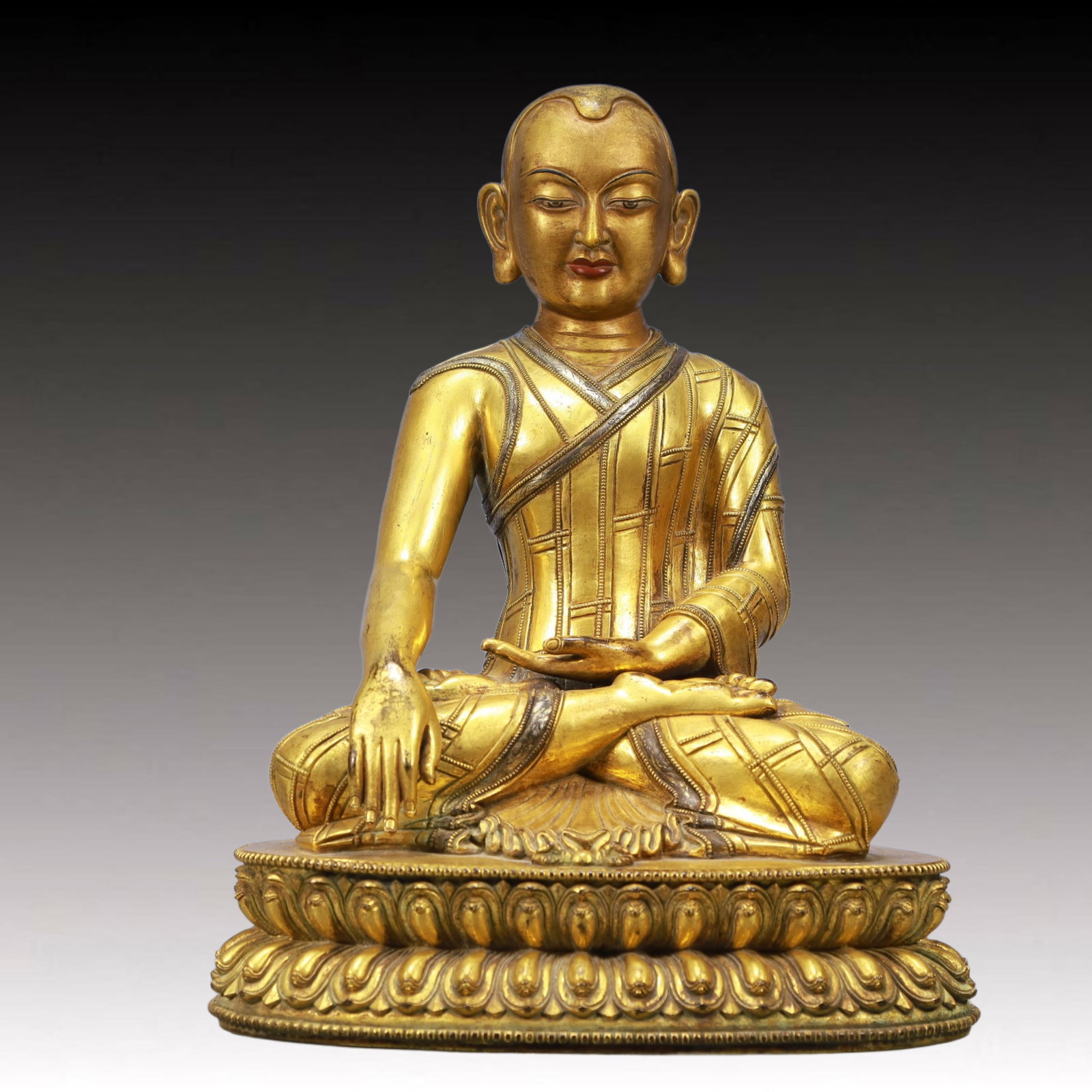 A Solemn Gilt Bronze Statue of Guru: A Solemn Gilt Bronze Statue of Guru,Ming Dynasty, China,Size:6.7inx7.5inx14in Weight:7350g 铜鎏金上师像,中国明代
