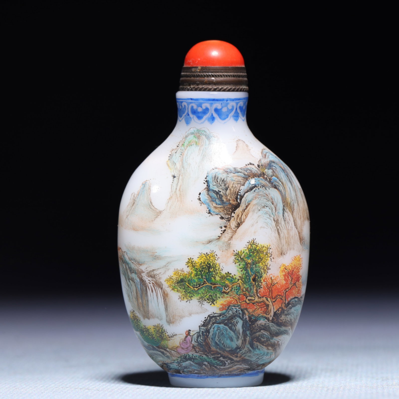 An Exquisite Glass Landscape and Figure Pattern Snuff Bottle: An Exquisite Glass Landscape and Figure Pattern Snuff Bottle,Qing Dynasty,China,Qianlong Four-character Mark,Size:1.4inx0.8inx2.8in,Weight:67.1g
