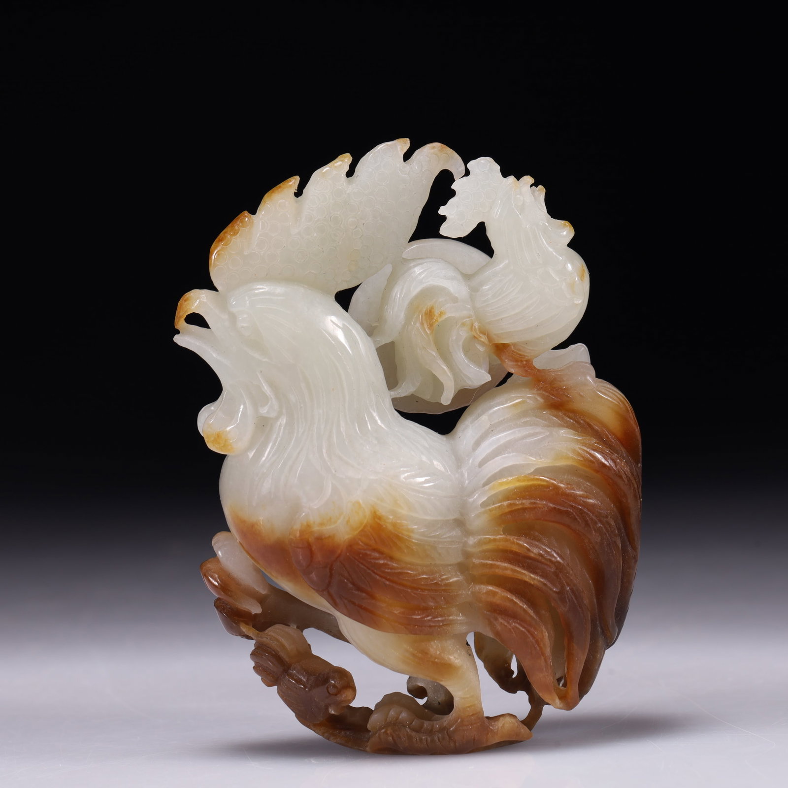 An Exquisite White Jade Rooster Ornament: An Exquisite White Jade Rooster Ornament,Qing Dynasty,China,Size:3.1inx1inx3.5in,Weight:217g 白玉公鸡摆件,中国清代