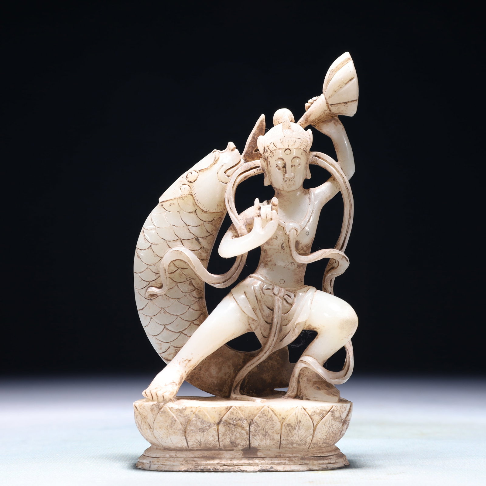 An Exquisite White Jade Figure Ornament: An Exquisite White Jade Figure Ornament,Qing Dynasty,China,Size:3.5inx1.6inx9.8in,Weight:411.9g 白玉人物摆件,中国清代