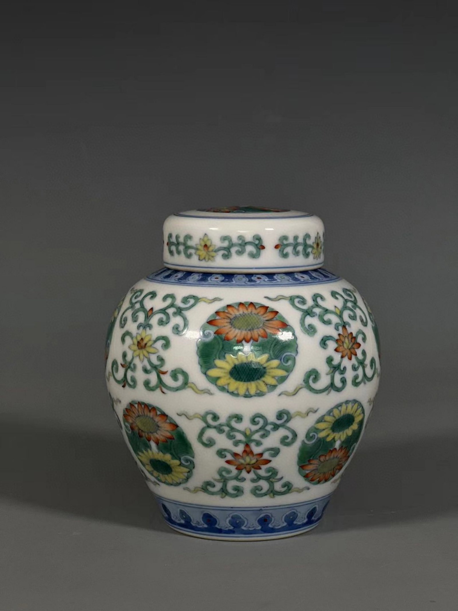 An Exquisite Blue and White Wucai Flower Pattern Jar with Cover (1 of 7)