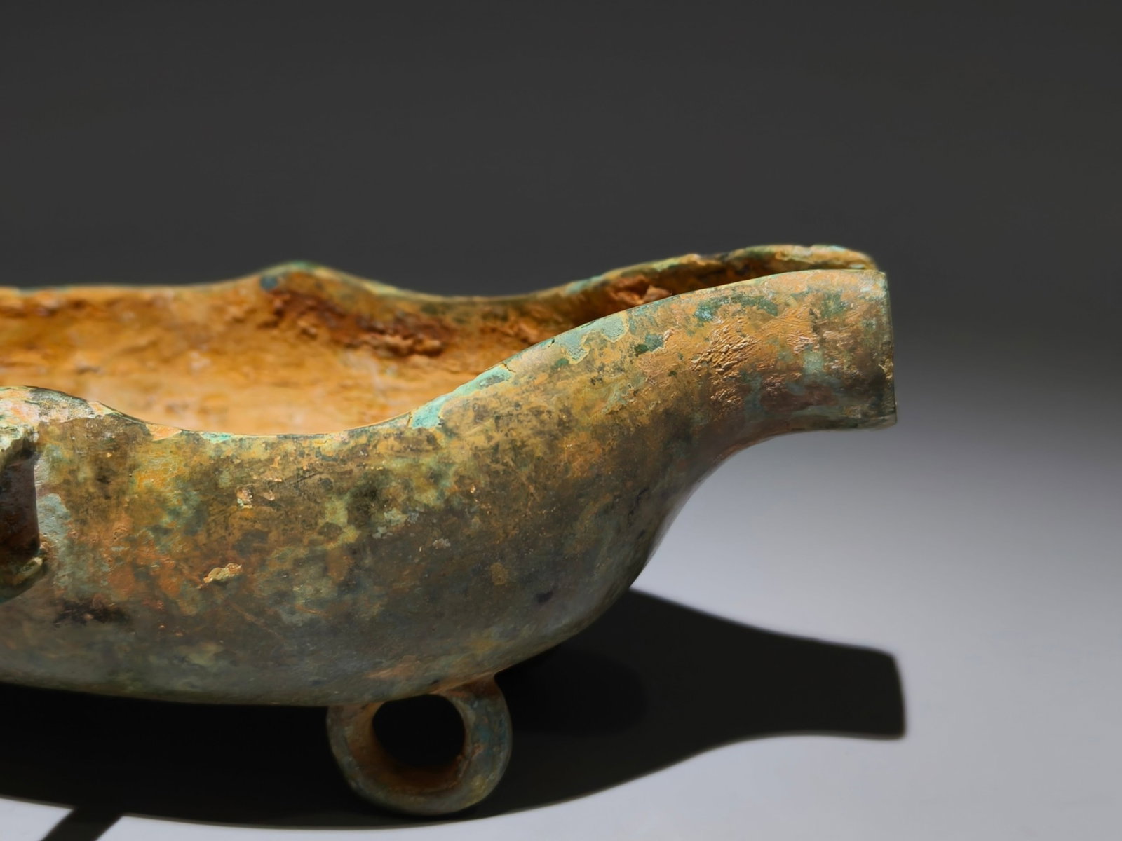 An Archaic Bronze Cup - 2