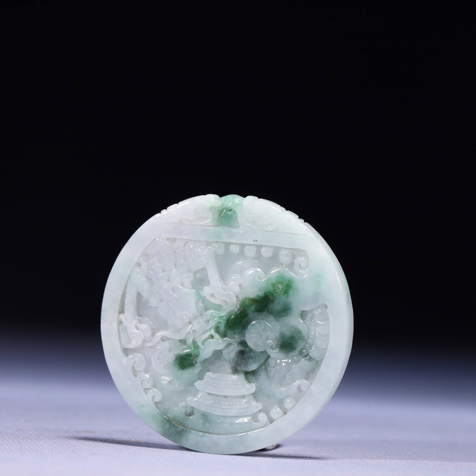An Exquisite Jadeite Dragon Pattern Pendant - 2