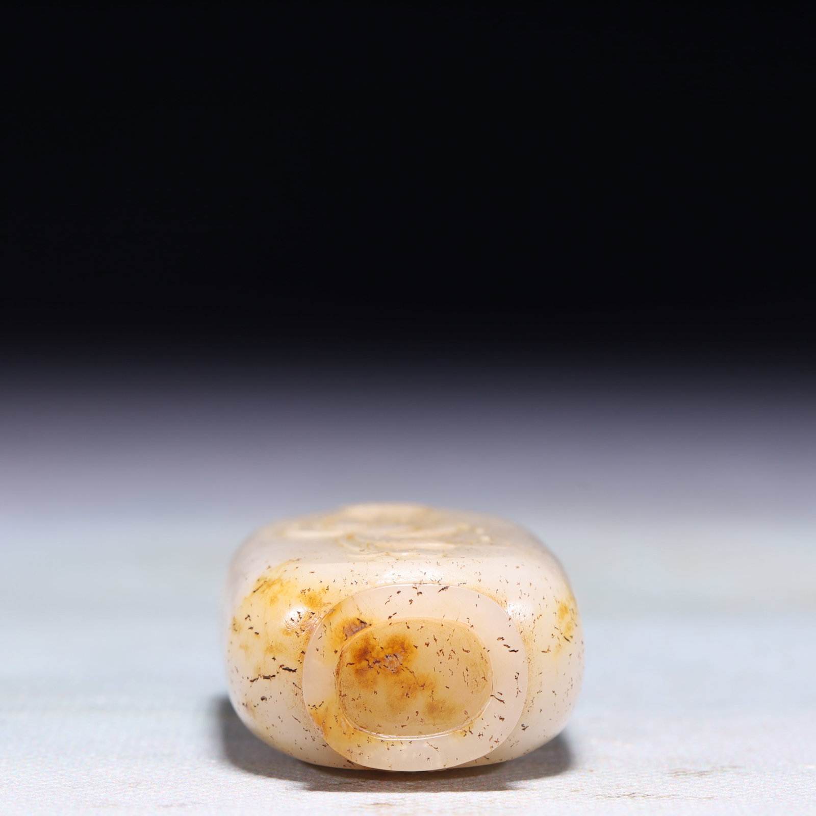 An Exquisite White Jade Flower Pattern Snuff Bottle - 7