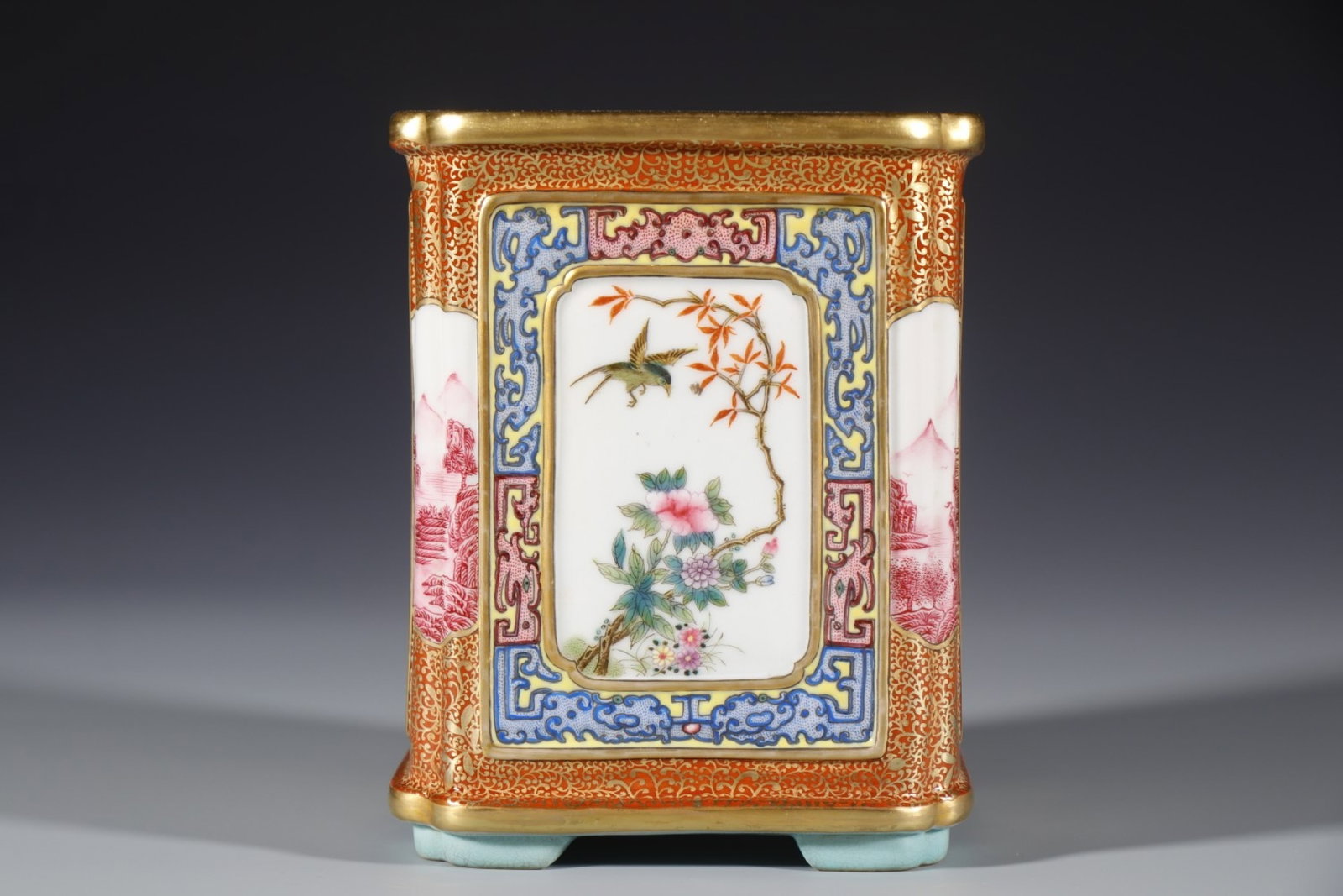 An Exquisite Enamel Painted Gold Flower and Bird Pattern Brush Pot,with poem: An Exquisite Enamel Painted Gold Flower and Bird Pattern Brush Pot,with poem,Qing Dynasty,China,Qianlong Four-character Mark,Size:5.3inx4.1in 珐琅彩描金花鸟&#