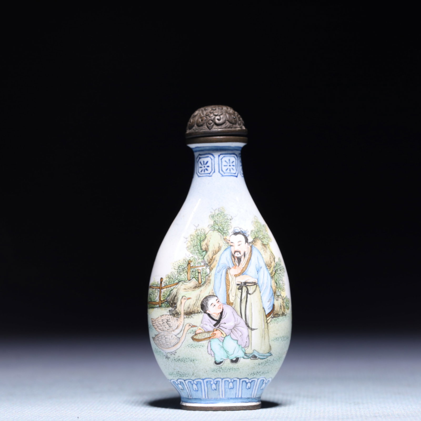 An Exquisite Painted Enamel Figure Pattern Snuff Bottle: An Exquisite Painted Enamel Figure Pattern Snuff Bottle,Qing Dynasty,China,Qianlong Four-character Mark,Size:1.4inx0.8inx3in,Weight:34g