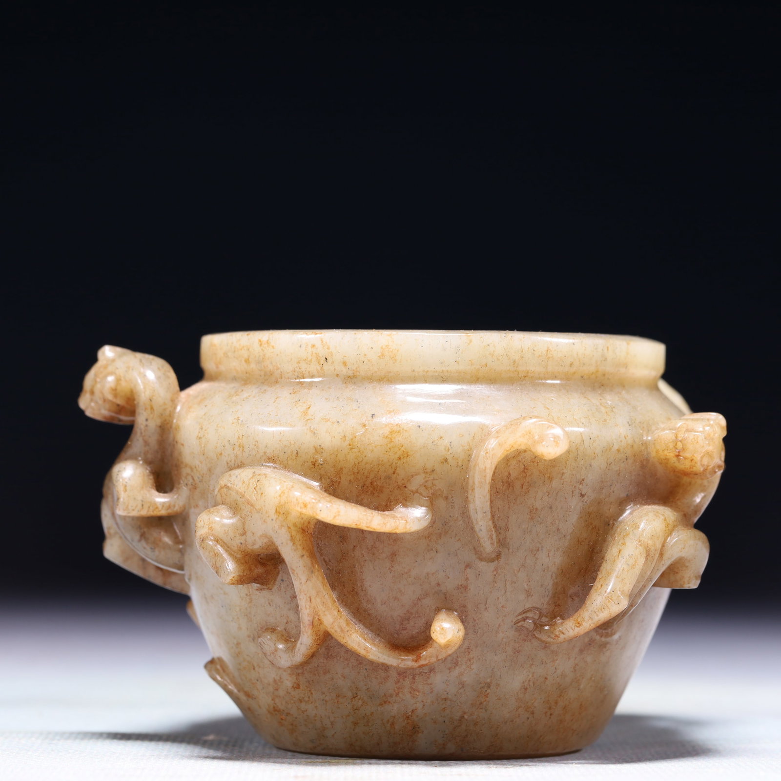 An Exquisite White Jade Chi-Dragon Pattern Jar - 3