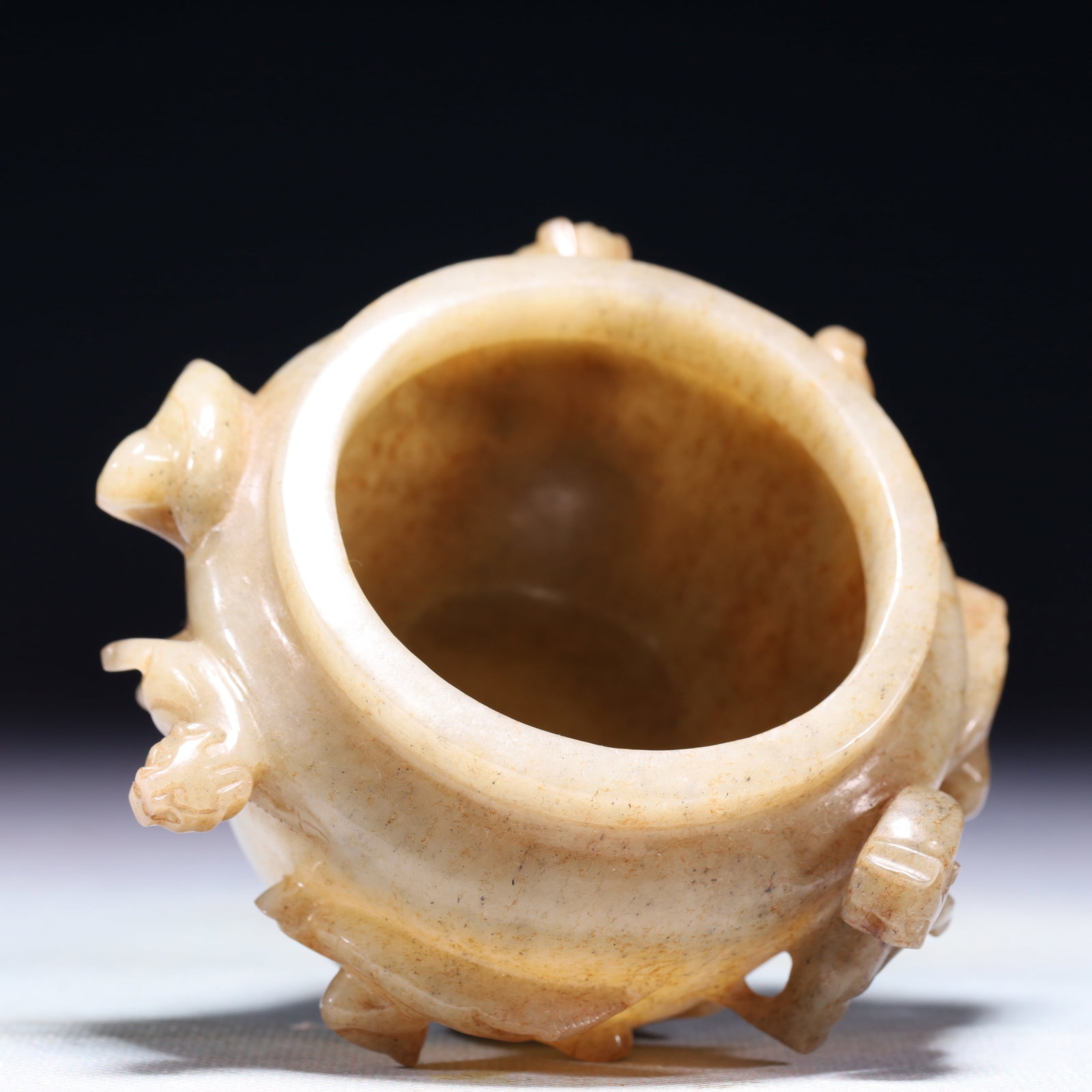 An Exquisite White Jade Chi-Dragon Pattern Jar - 6