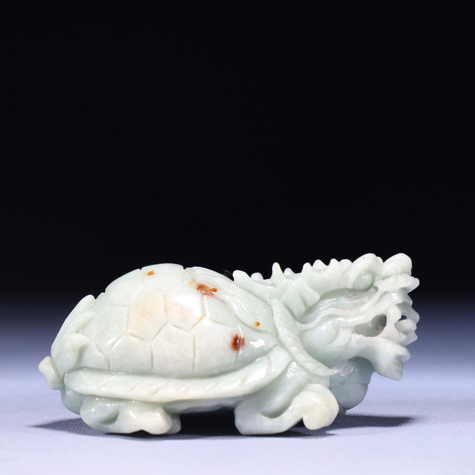 An Exquisite Jadeite Dragon and Turtle Ornament: An Exquisite Jadeite Dragon and Turtle Ornament,Qing Dynasty,China,Size:4.3inx2.8inx2in,Weight:505g 翡翠龙龟摆件,中国清代