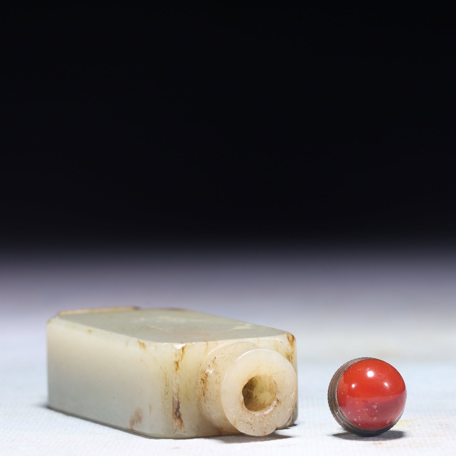 An Exquisite White Jade Snuff Bottle - 5