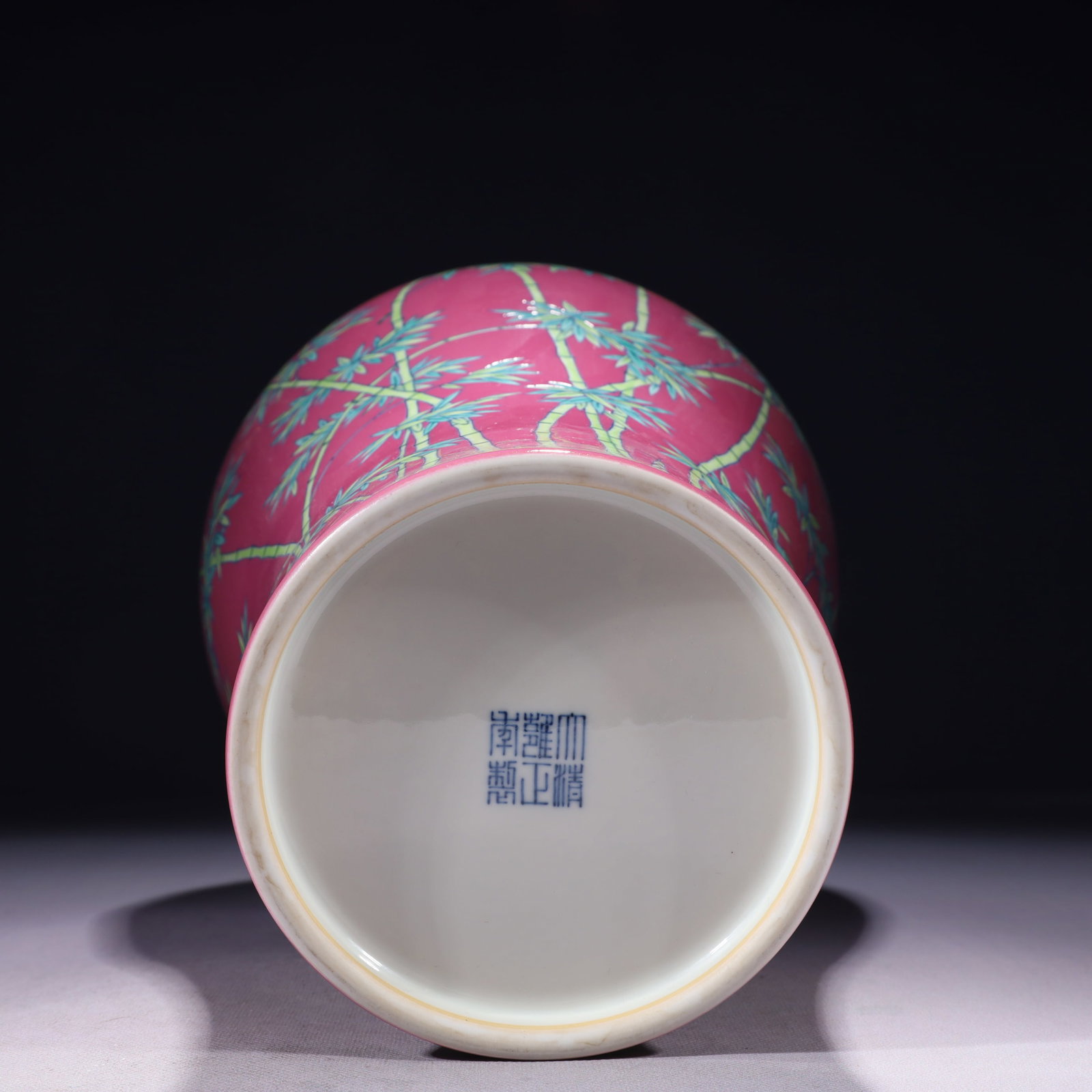 An Exquisite Ruby Red-Glazed Enamel Painted Gold Bamboo Pattern Vase - 11