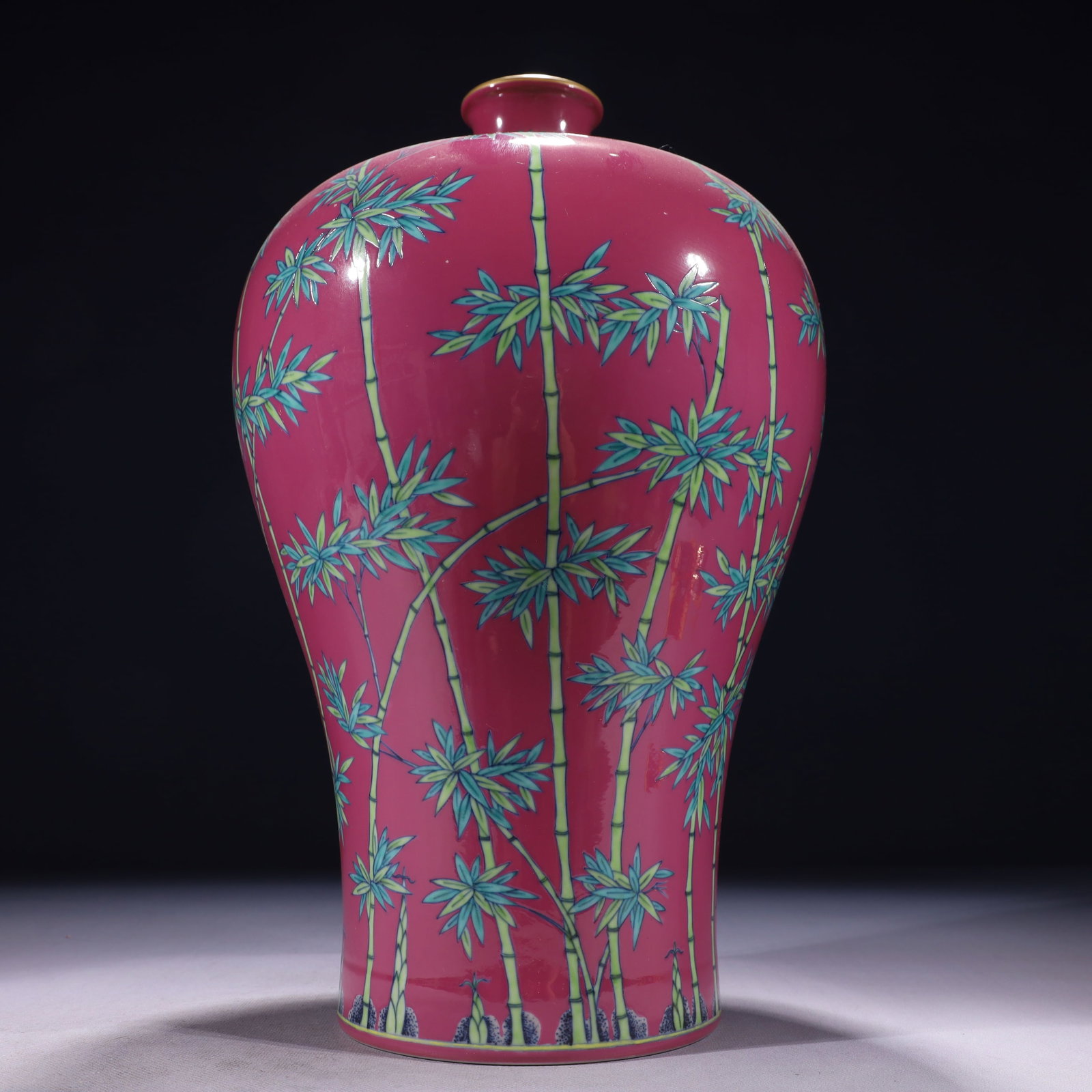 An Exquisite Ruby Red-Glazed Enamel Painted Gold Bamboo Pattern Vase: An Exquisite Ruby Red-Glazed Enamel Painted Gold Bamboo Pattern Vase,Qing Dynasty,China,Yongzheng Six-character Mark,Size:8.3inx15.4in,Weight:4300g