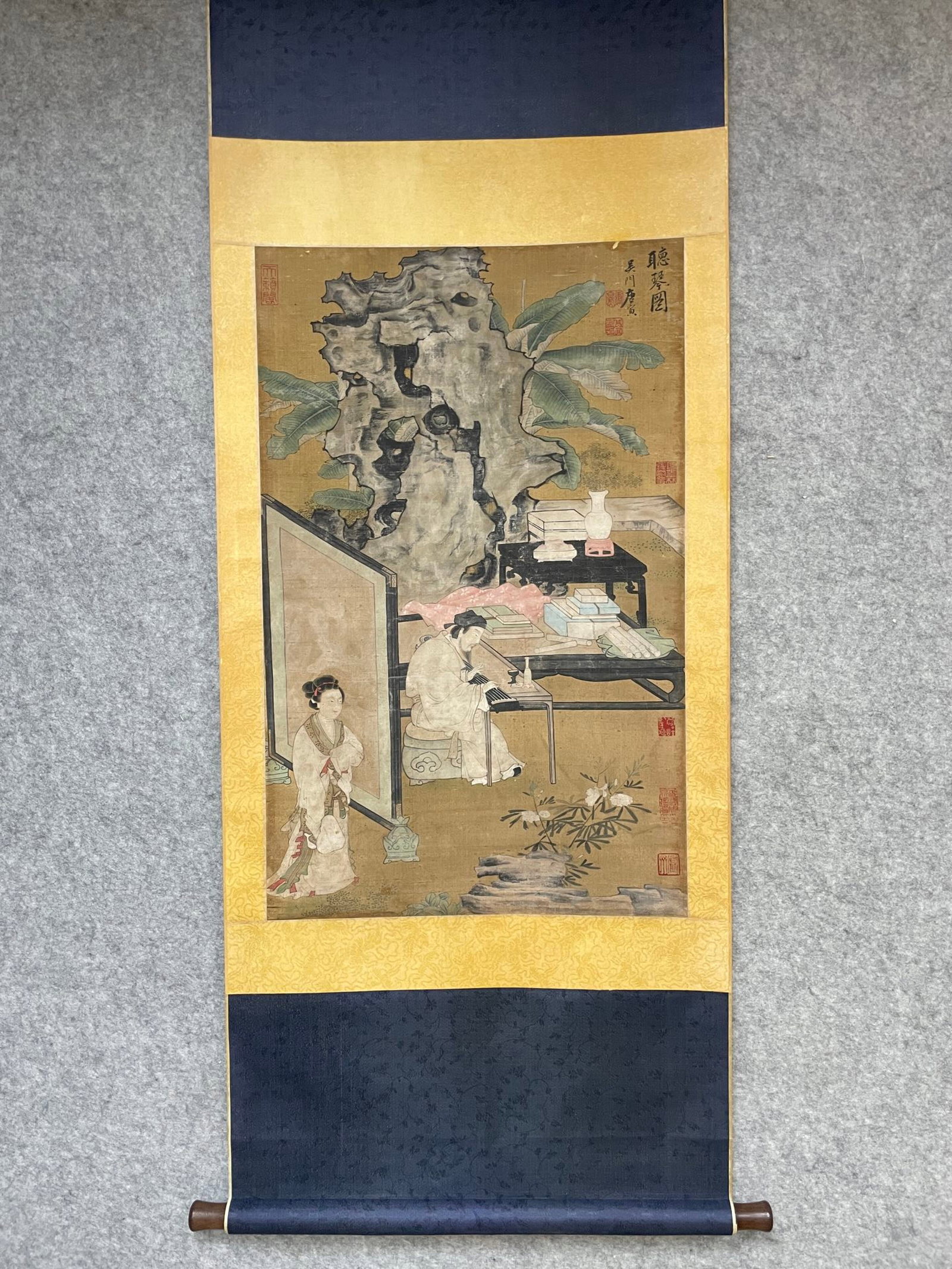 A Chinese Vertical Scroll Ink Painting of Character and Story on Silk: A Chinese Vertical Scroll Ink Painting of Character and Story on Silk,Tang Yin,Size:19.7inx31.5in 一幅中国水墨绢本人物故事ஹ
