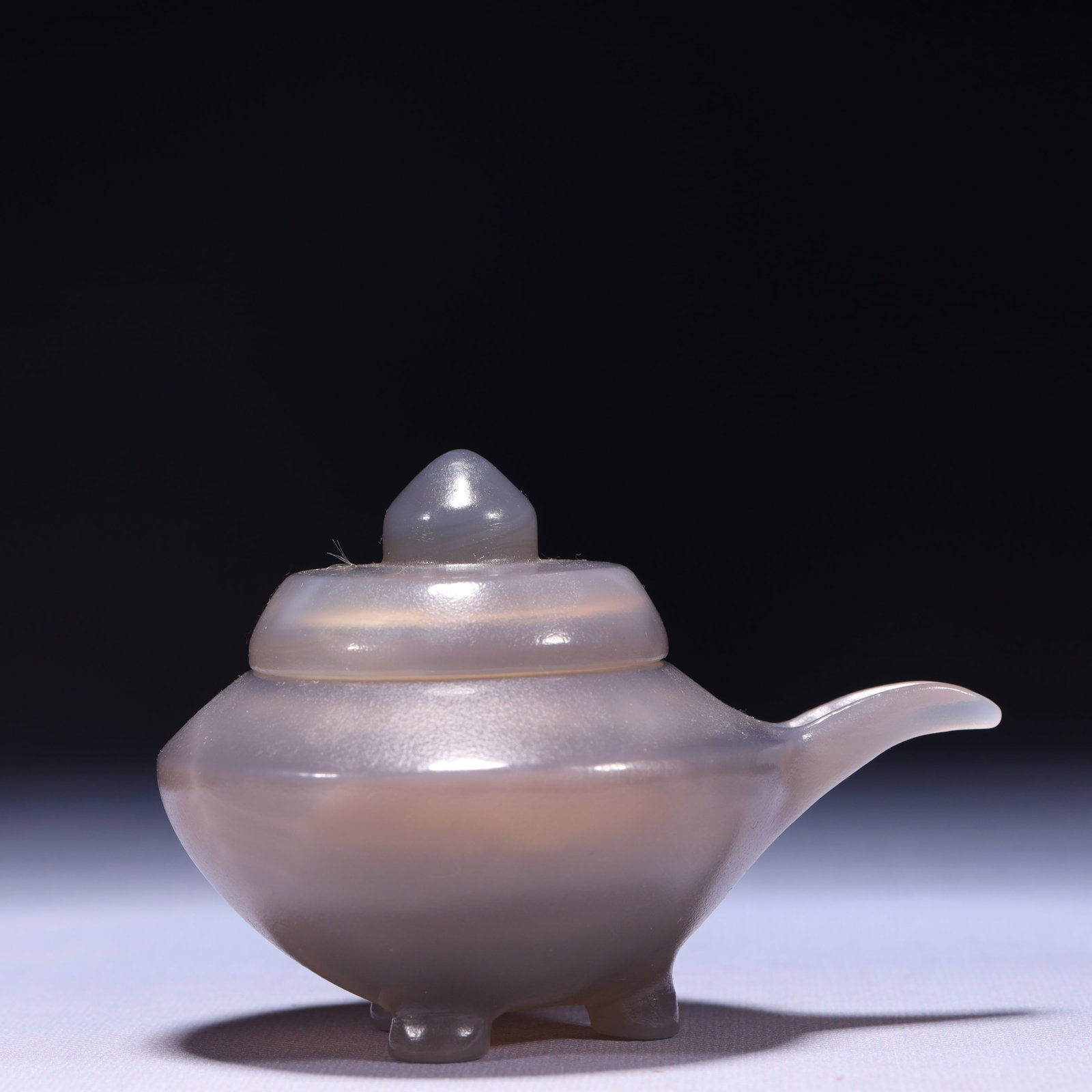 An Exquisite Agate Teapot (1 of 9)