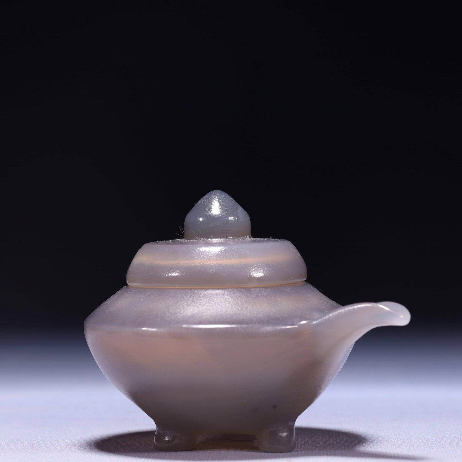 An Exquisite Agate Teapot - 2