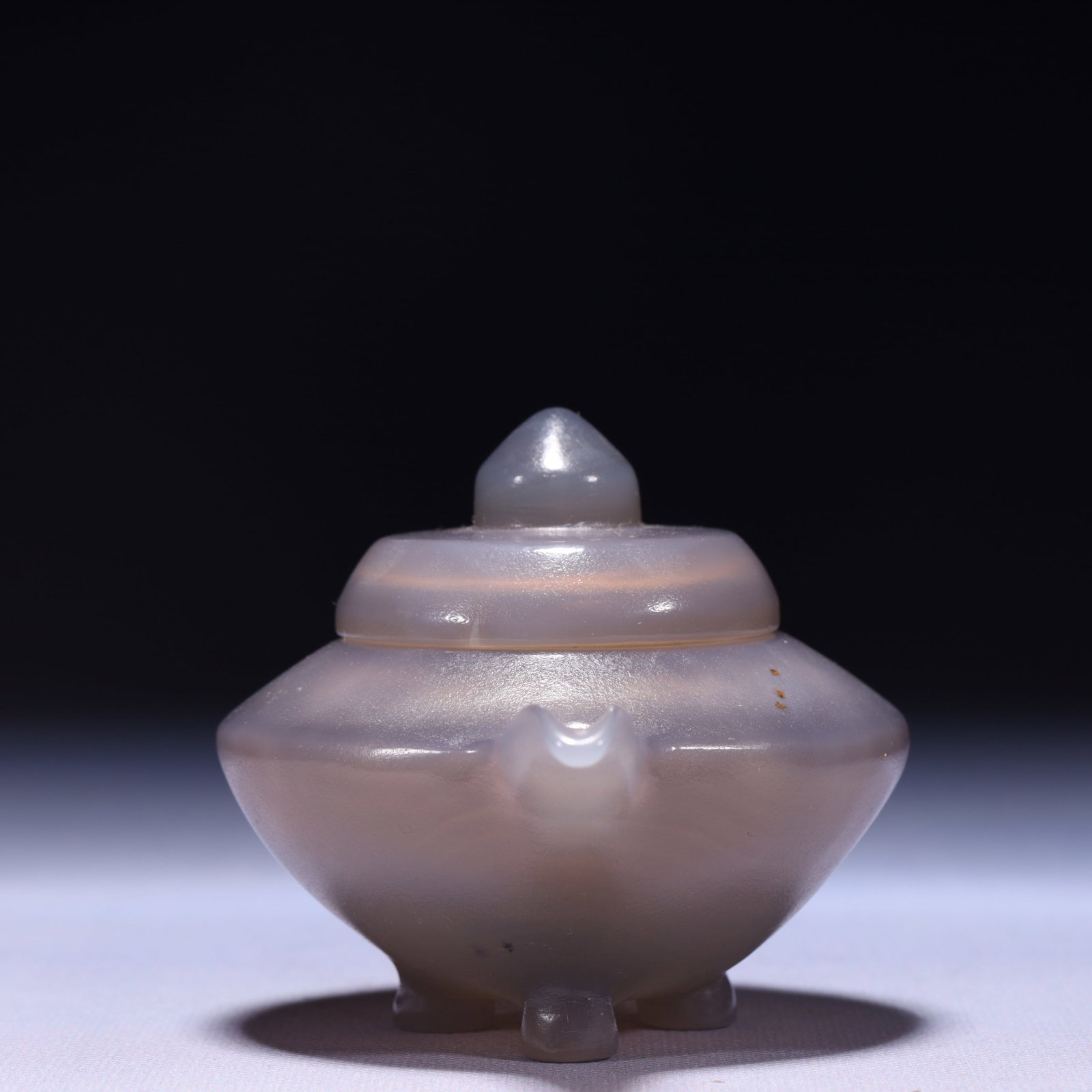 An Exquisite Agate Teapot - 3