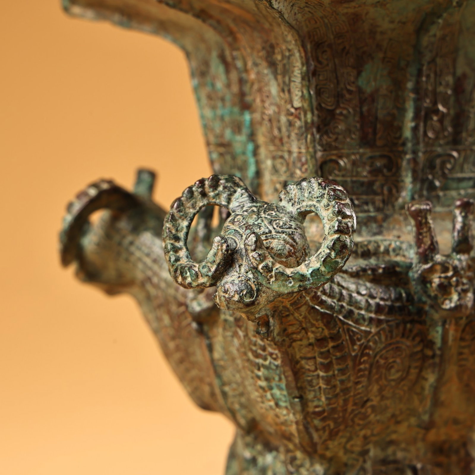 An Archaic Bronze Sheep Pattern Vase - 6