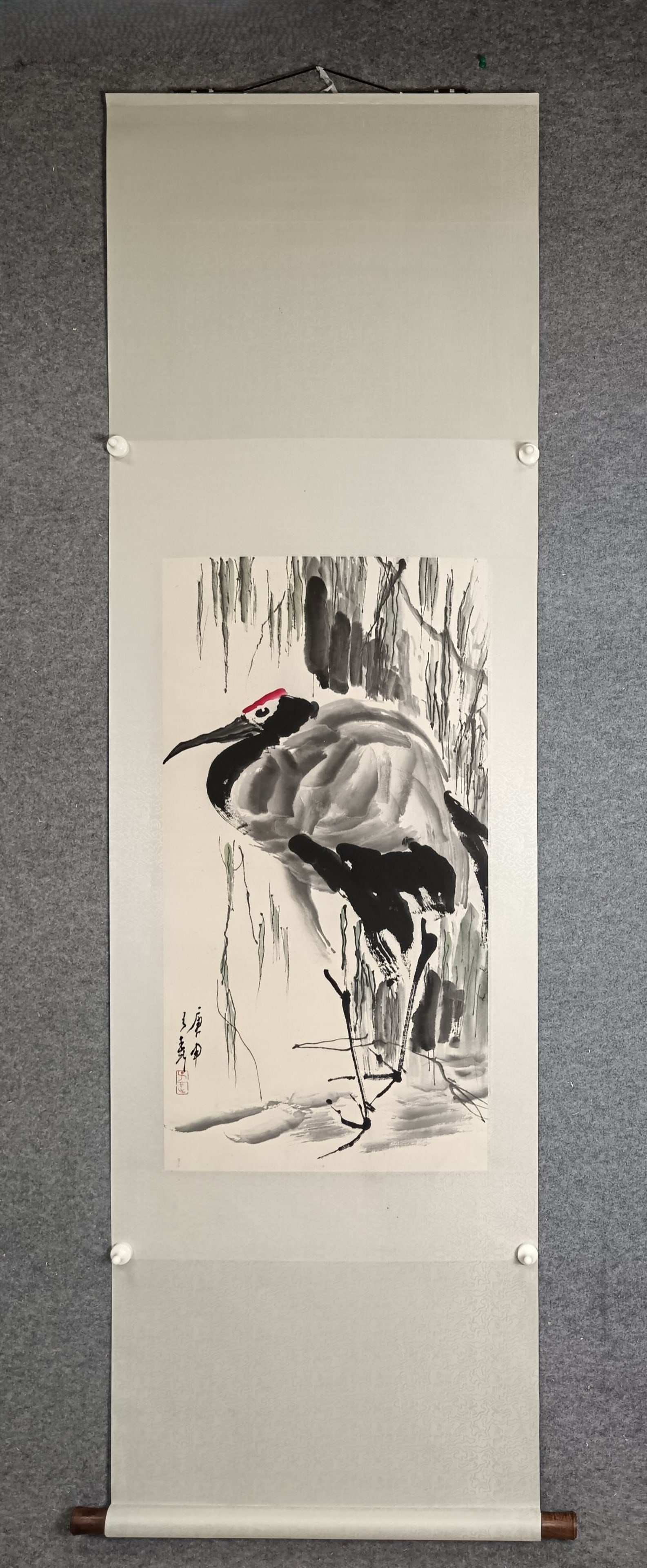 A Chinese Vertical Scroll Ink Painting of Crane on Paper: A Chinese Vertical Scroll Ink Painting of Crane on Paper,Size:18.1inx33.9in 一幅中国水墨鹤画立轴
