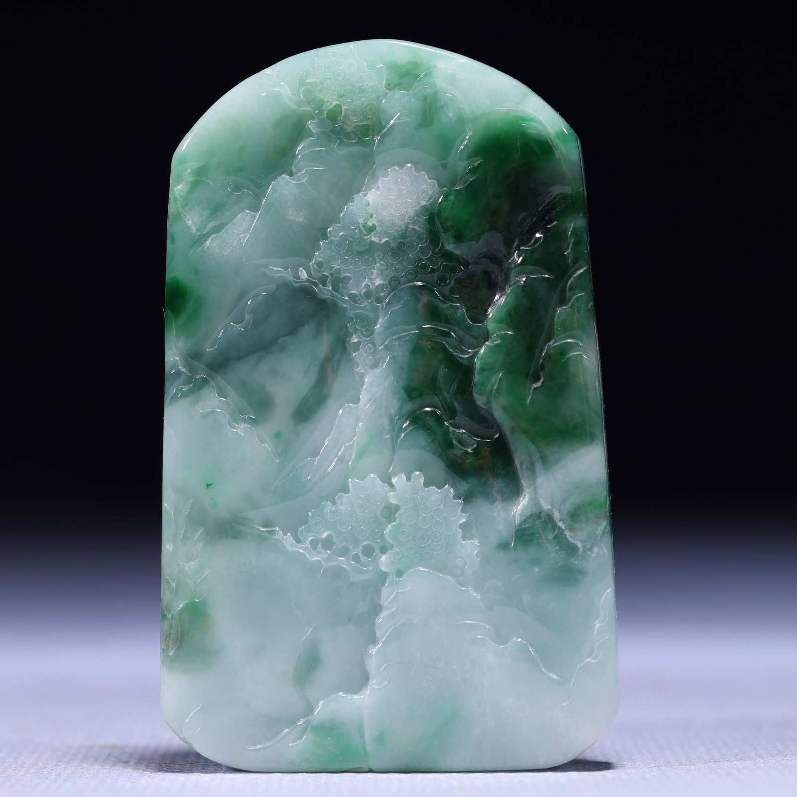 An Exquisite Jadeite Landscape Pattern Pendant - 4