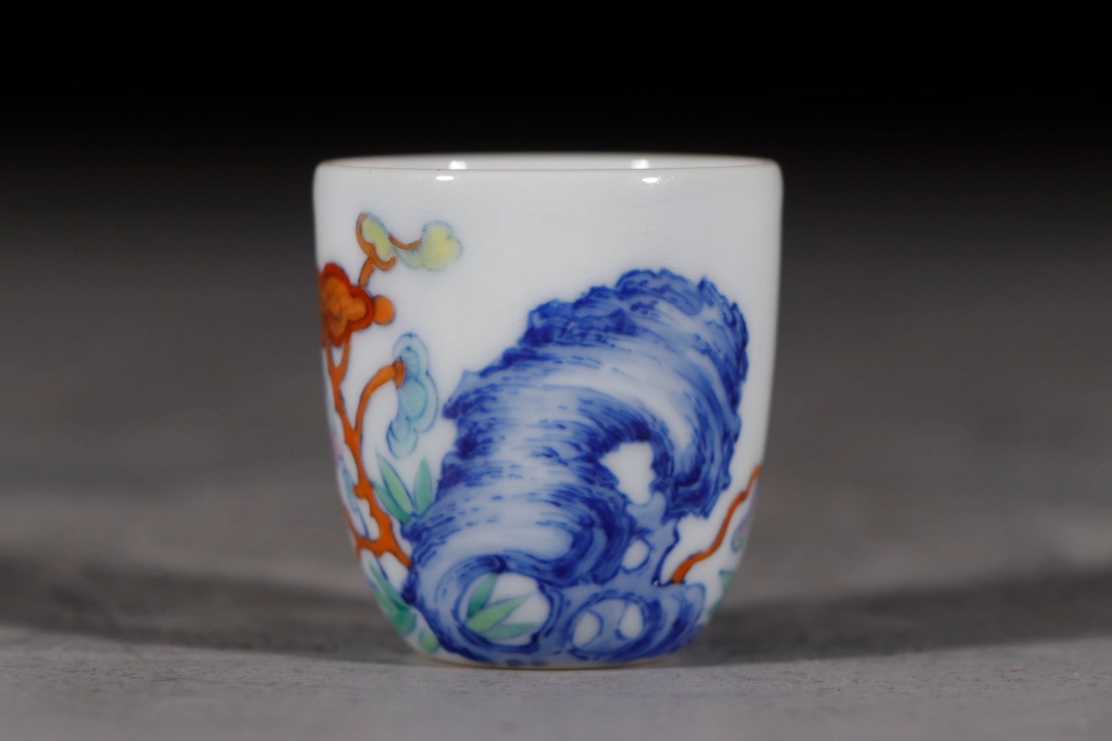 An Exquisite Doucai Ganoderma lucidum Pattern Cup (1 of 4)