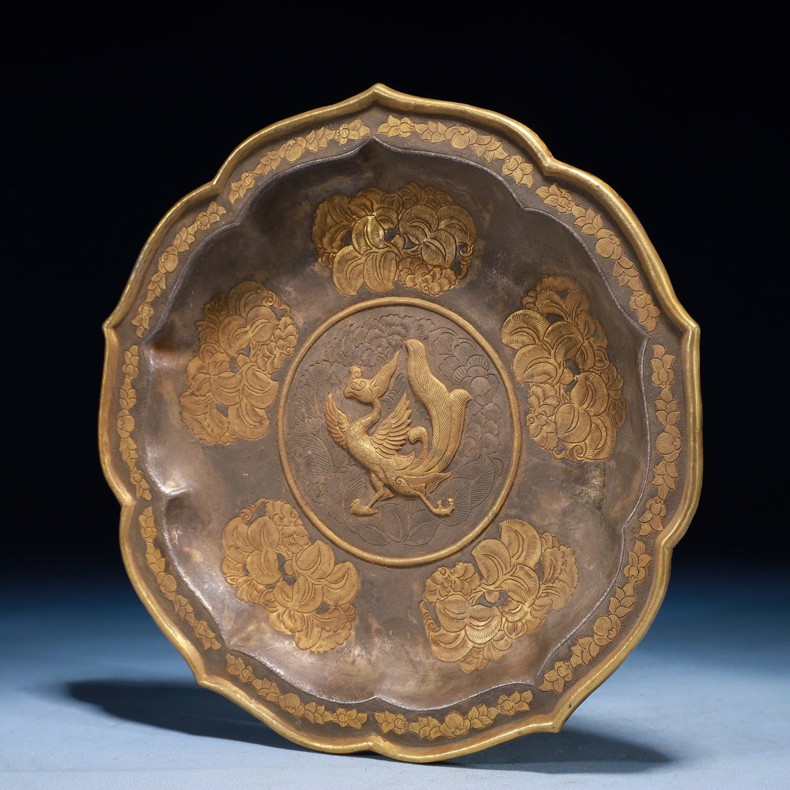 An Exquisite Gilt Bronze Phoenix Pattern Plate - 4