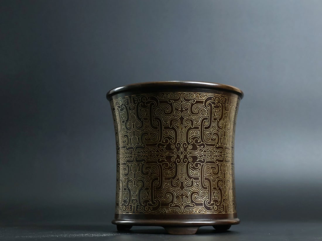 An Exquisite Bronze Inlaid Silver Dragon Pattern Tripod Censer: An Exquisite Bronze Inlaid Silver Dragon Pattern Tripod Censer,Qing Dynasty, China, With Mark,Size:4.5inx4.5in,Weight:1835g 铜嵌银龙纹三足香炉,