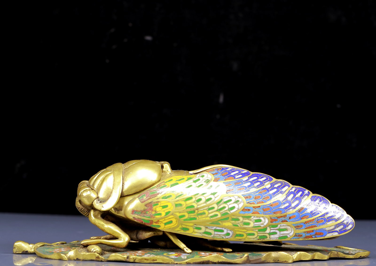A Rare Cloisonne Cicada-Shaped Censer: A Rare Cloisonne Cicada-Shaped Censer,Qing Dynasty, China,Qianlong Four-character Mark,Size:11.8inx4.9inx3.1in,Weight:2875g 景泰蓝蝉型香炉，清