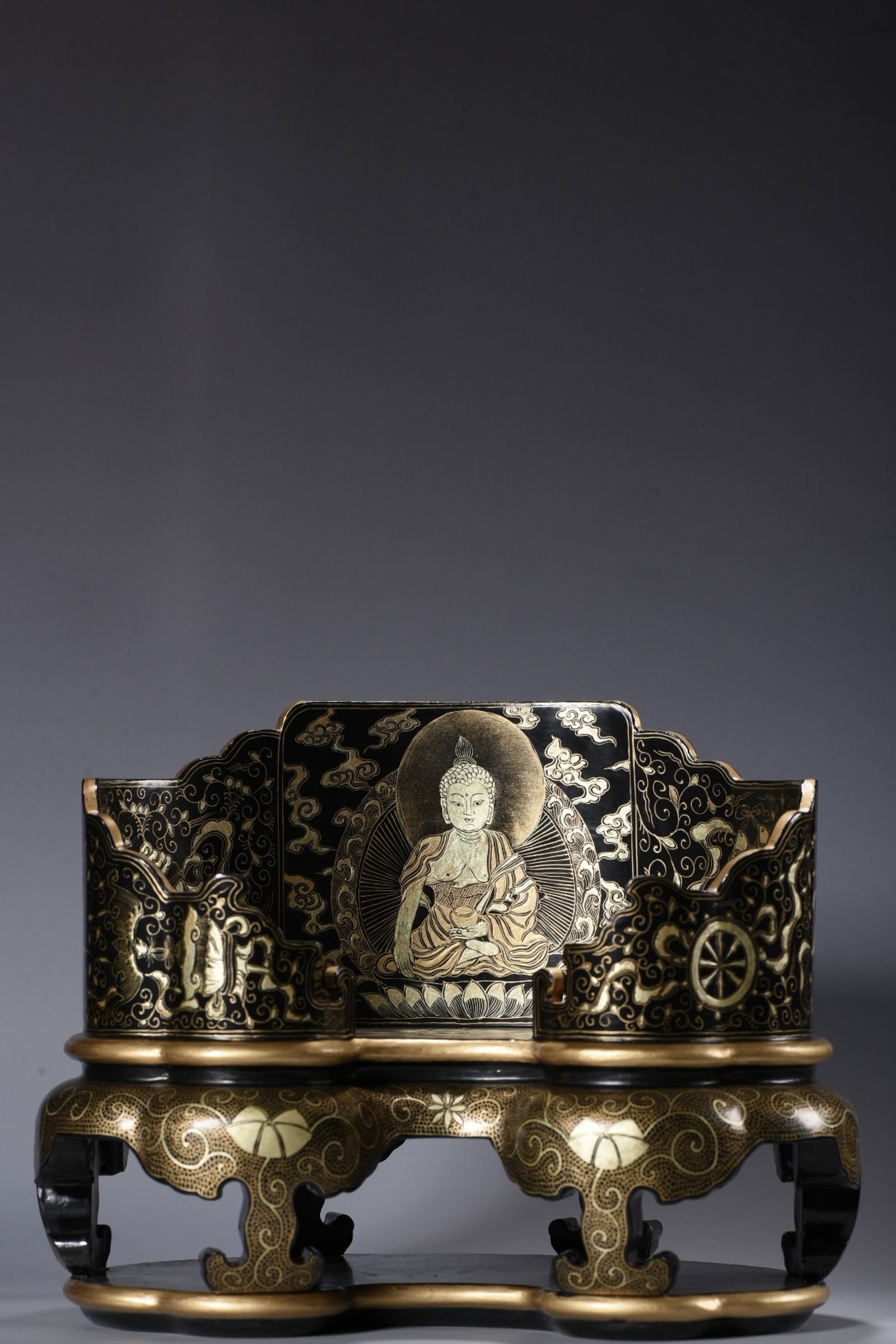 An Exquisite Carved Lacquer Painted Gold Buddha Statue Pattern Throne,with Scriptures: An Exquisite Carved Lacquer Painted Gold Buddha Statue Pattern Throne,with Scriptures,Qing Dynasty,China,Qianlong Six-Character Mark,Size:8.3inx11inx7.1in,Weight:1370g 漆器描金