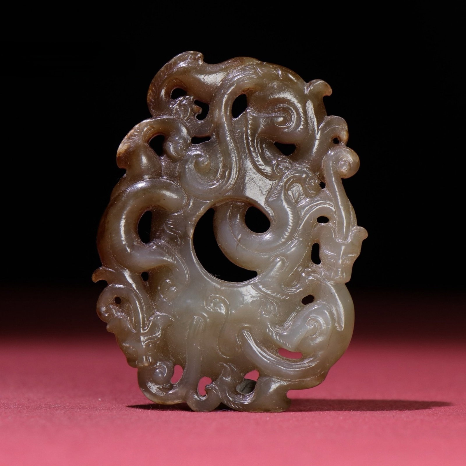 White Jade Chi-Dragon Pendant: White Jade Chi-Dragon Pendant,Qing Dynasty,China,Size:2.6inx2inx0.3in,Weight:48g 白玉螭龙佩,中国清代