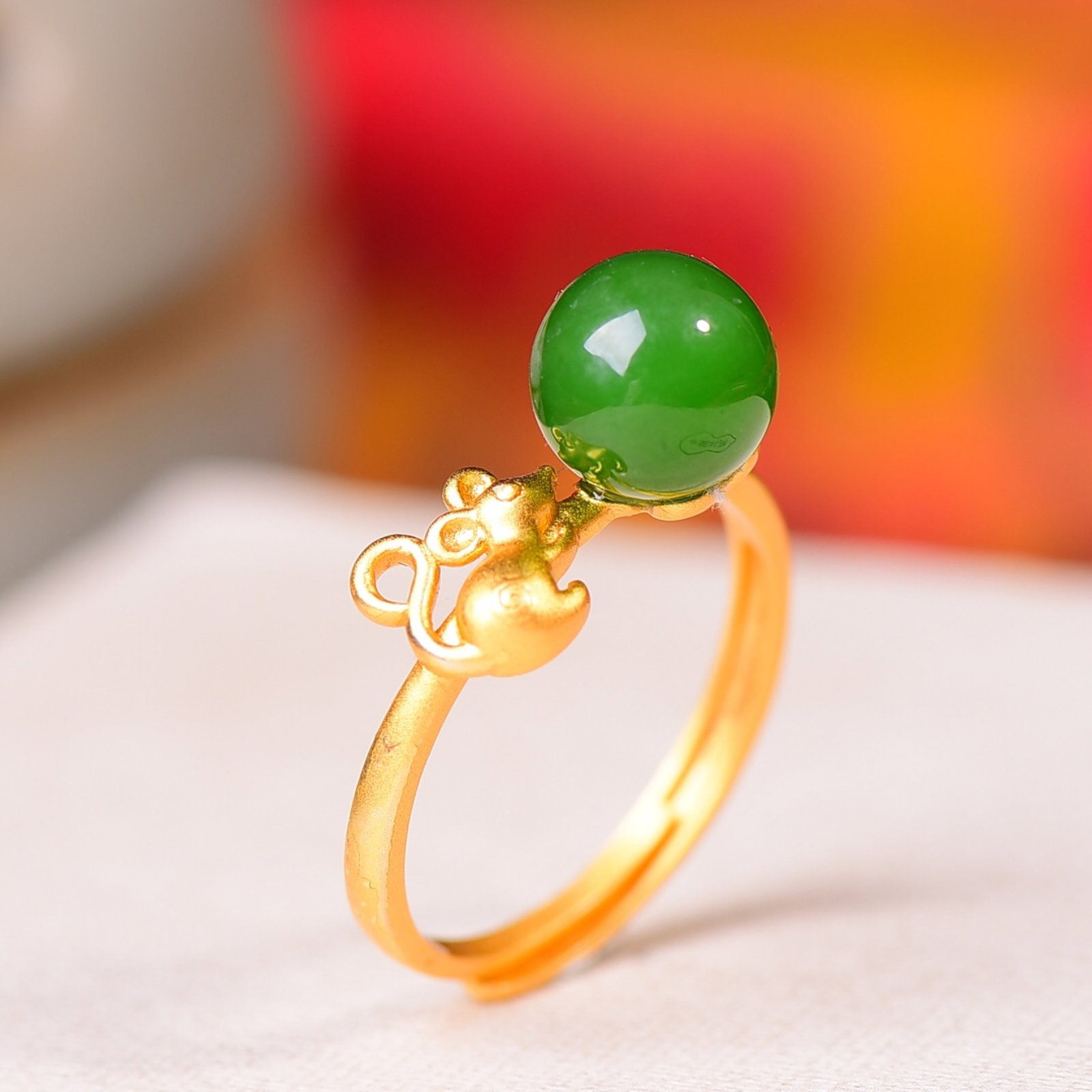 An Exquisite Sterling Silver-Gold Plated Inlaid Jasper Ring: An Exquisite Sterling Silver-Gold Plated Inlaid Jasper Ring,Size:0.3inx0.3in 纯银镀金镶碧玉戒指
