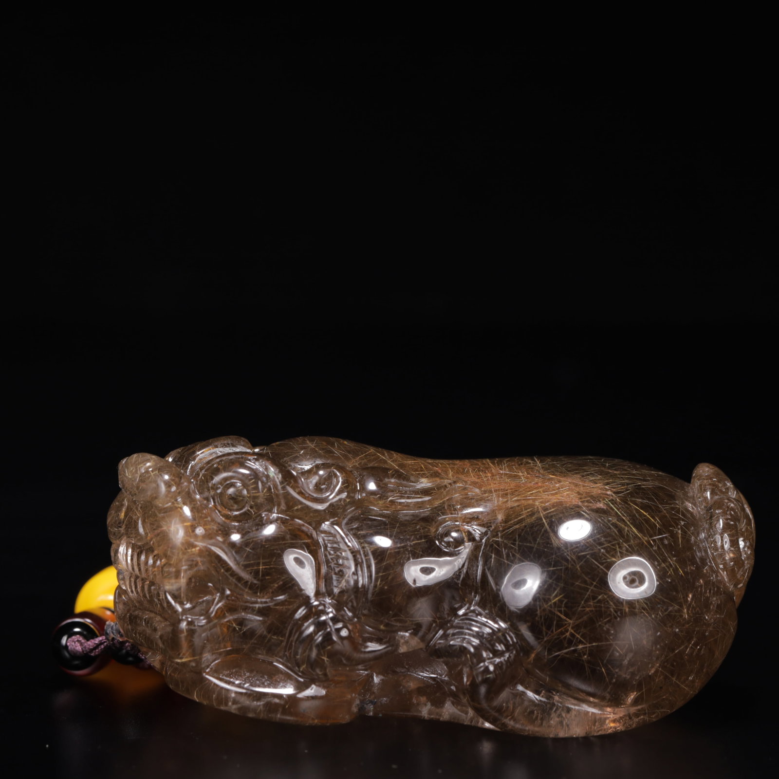 An Exquisite Crystal Auspicious Beast Pendant: An Exquisite Crystal Auspicious Beast Pendant,Size:3.1inx1.6inx1.4in,Weight:216g 水晶瑞兽挂件
