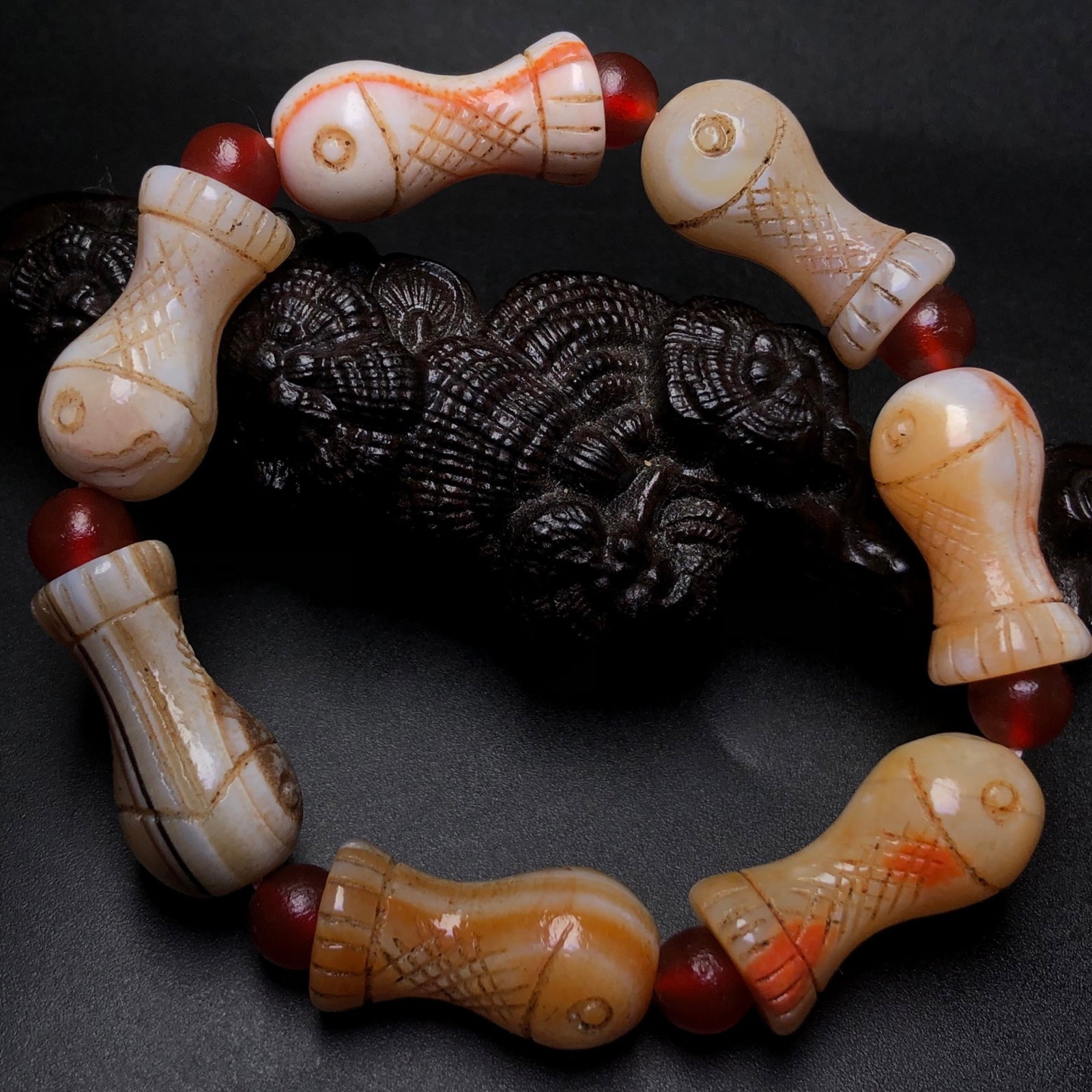 An Exquisite Agate Bracelet - 2