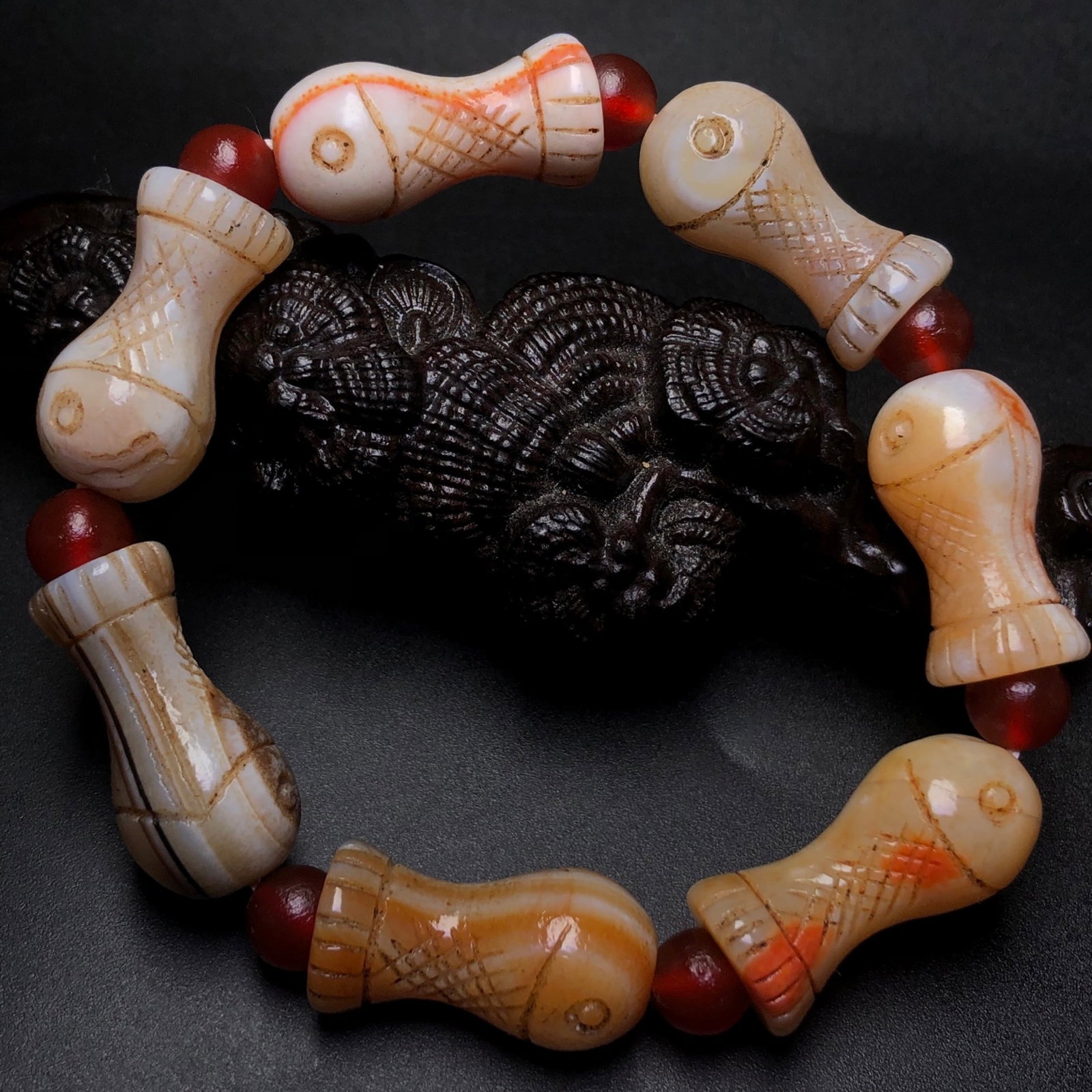 An Exquisite Agate Bracelet - 3