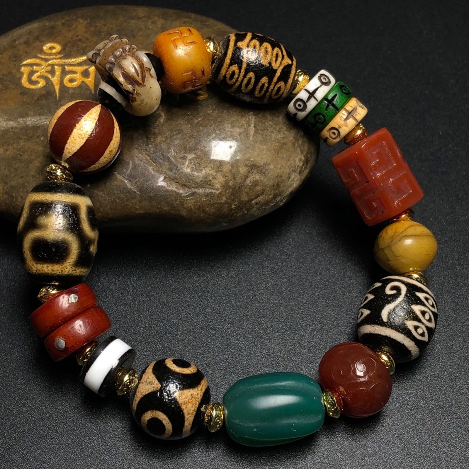 A Precious Dzi Bead Bracelets - 3