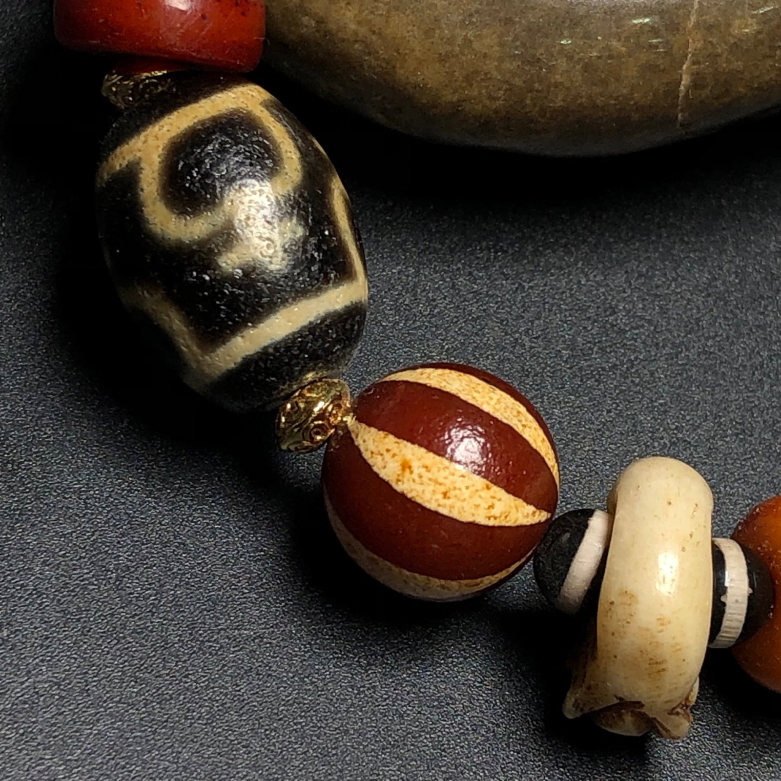 A Precious Dzi Bead Bracelets - 7