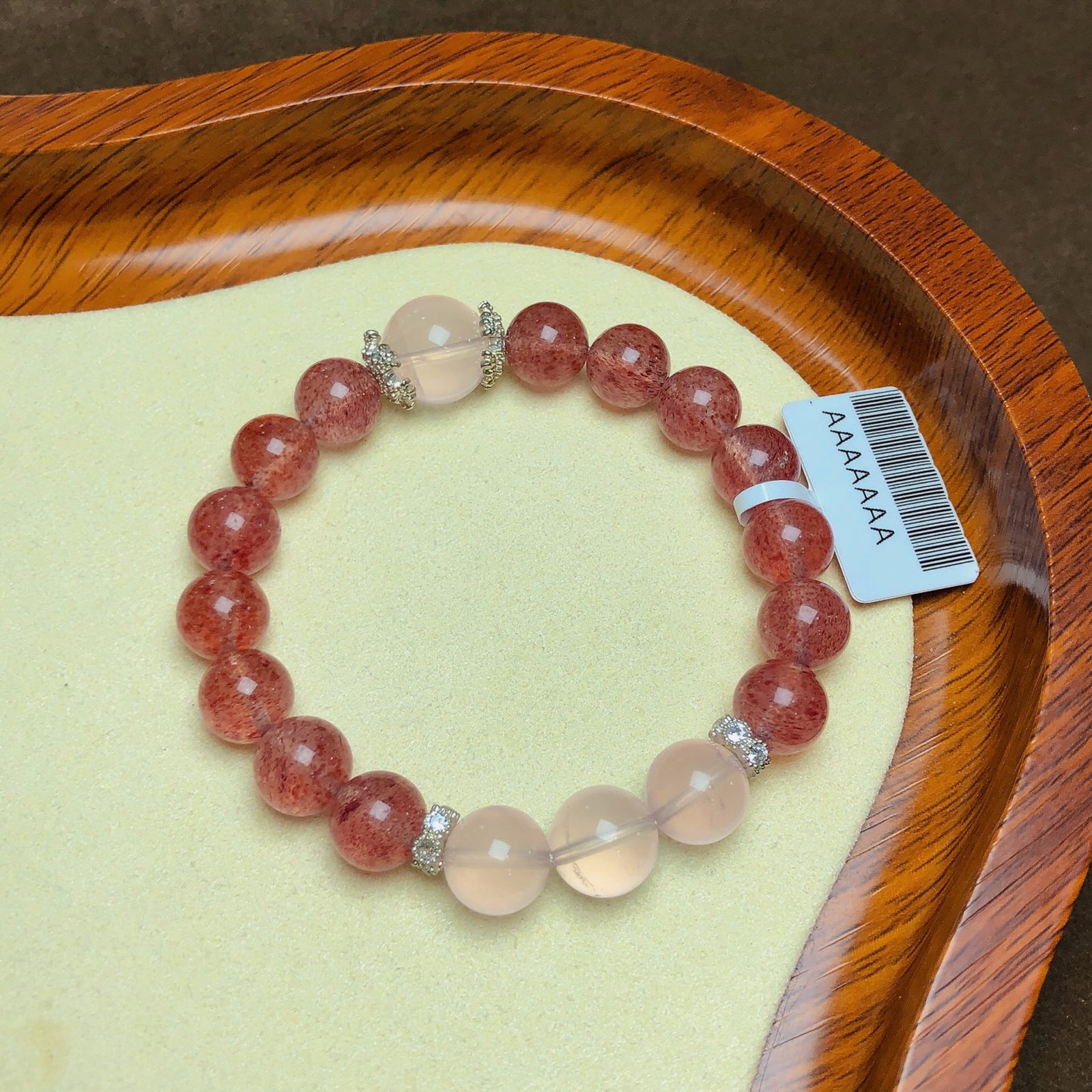 An Exquisite Crystal Bracelet: An Exquisite Crystal Bracelet,Size:0.4in,0.5in,Weight:26.8g 水晶手串