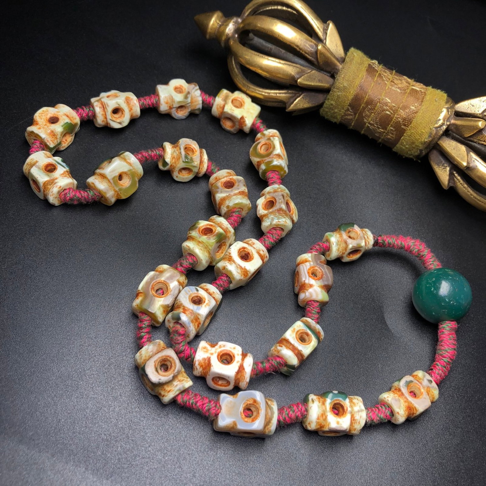 A Precious Agate Necklace - 2