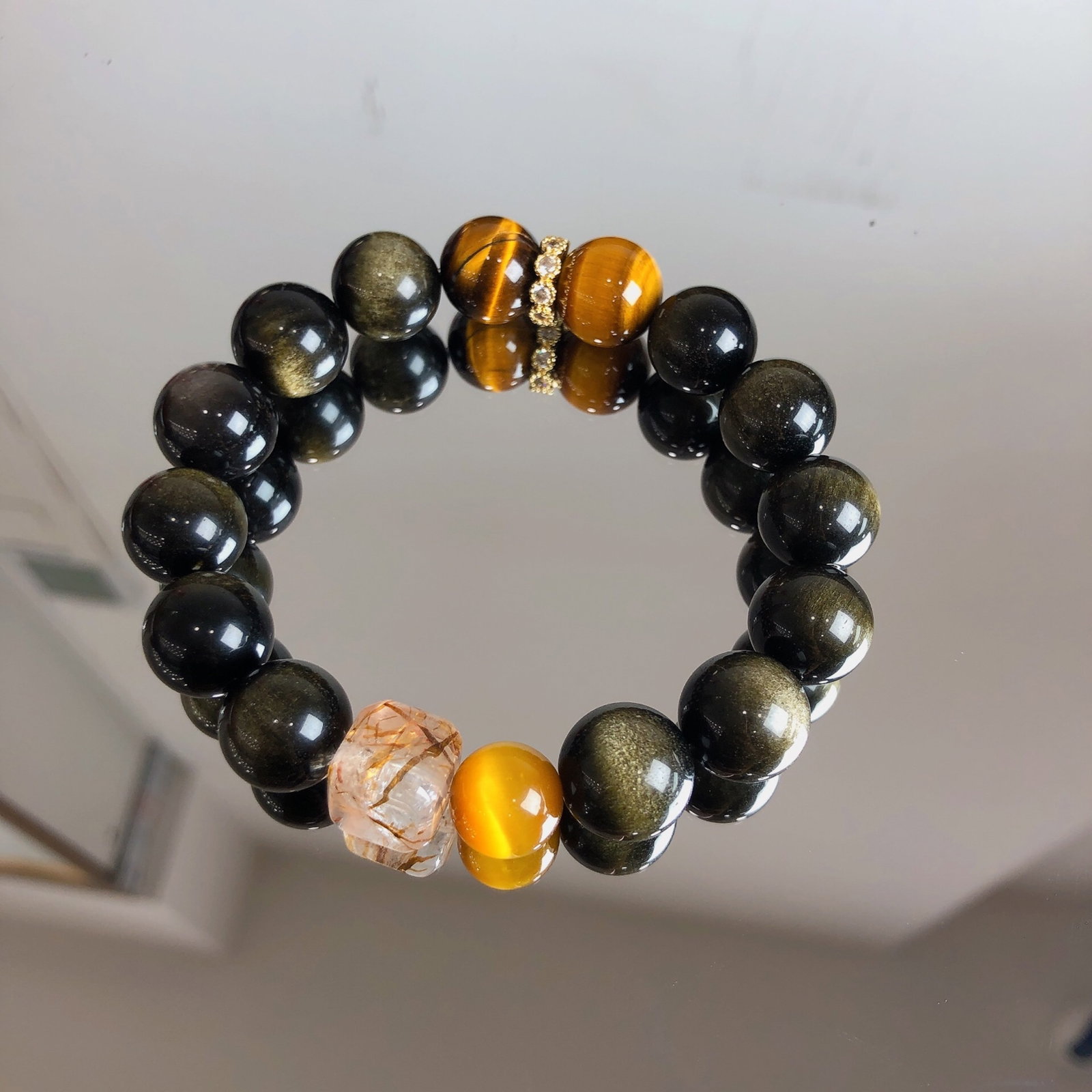 An Exquisite Crystal Bracelet - 2