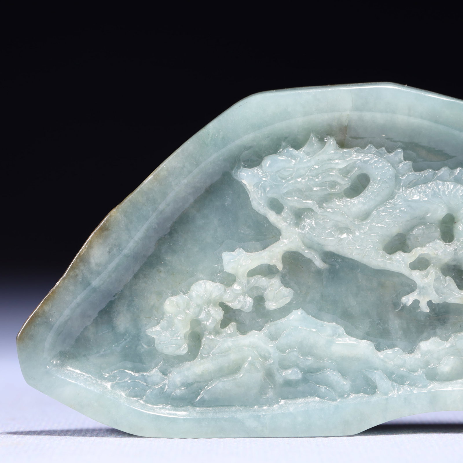 An Exquisite Jadeite Dragon Pattern Pendant - 3
