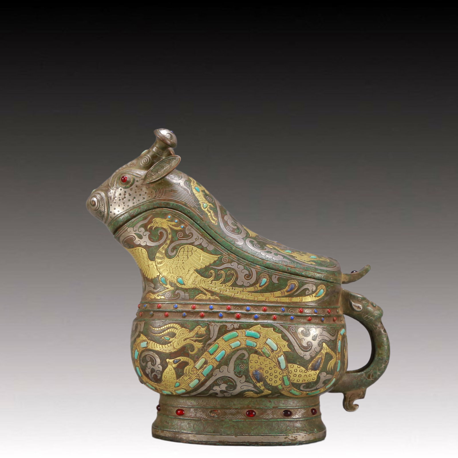 A Exquisite Gold and Silver-Inlaid Bronze Dragon and Phoenix Pattern Ewer: A Exquisite Gold and Silver-Inlaid Bronze Dragon and Phoenix Pattern Ewer Ancient Time, China ,Size:7.5inx3.1inx7.1in Weight:1000g 铜错金银兽壶 远古