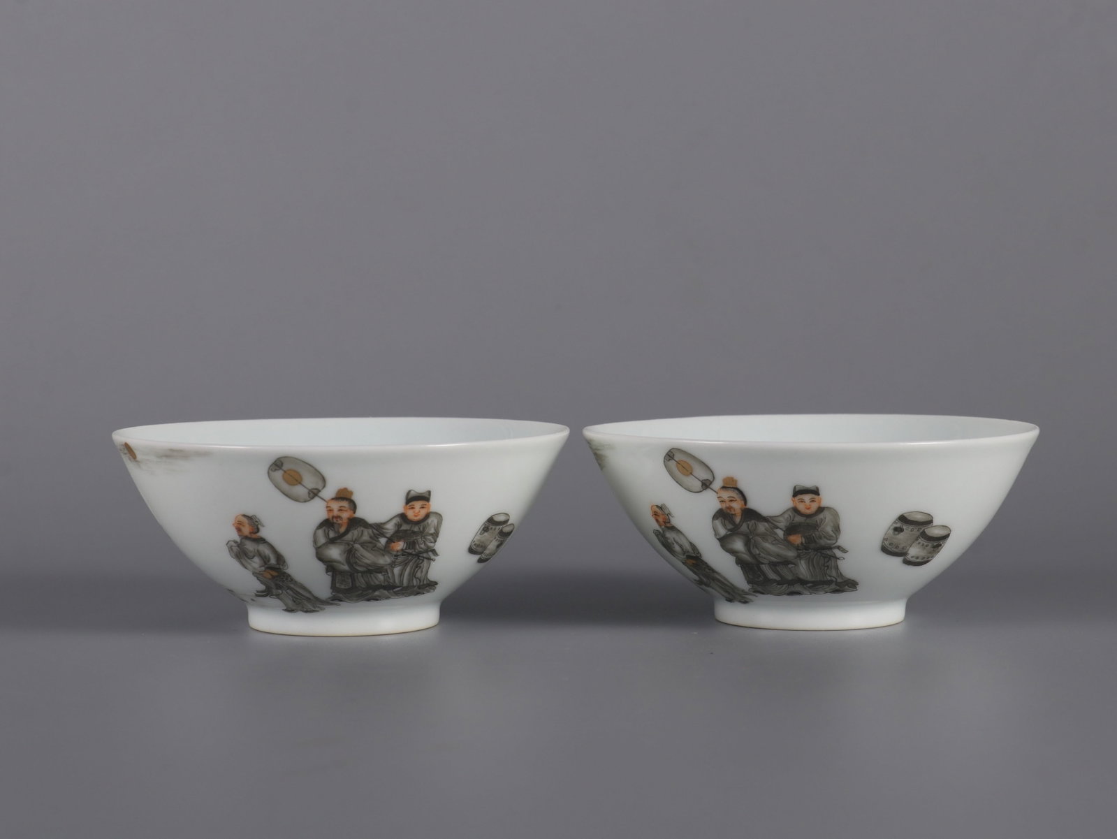 A Pair of Exquisite Ink Color Character and Story Pattern Cups,with poem: A Pair of Exquisite Ink Color Character and Story Pattern Cups,with poem,Qing Dynasty,China,Yongzheng Six-character Mark,Size:1.6inx3.5in 一对墨彩人物故ߚ