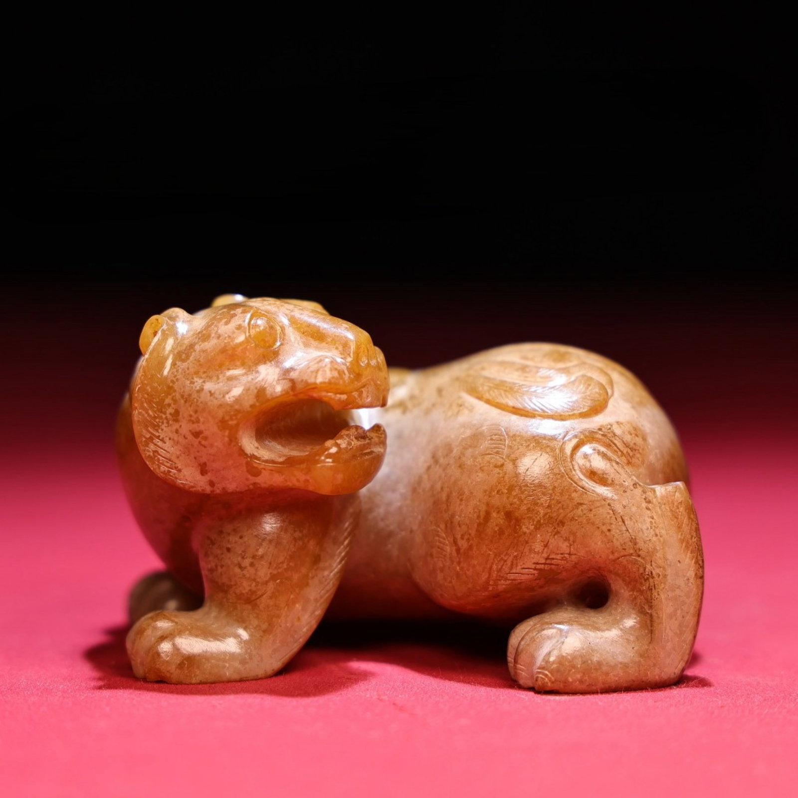 An Exquisite Archaic Jade Auspicious Beast Ornament: An Exquisite Archaic Jade Auspicious Beast Ornament,Ancient Time,China,Size:3inx1.9inx1.7in,Weight:219g 高古玉瑞兽摆件,中国远古时