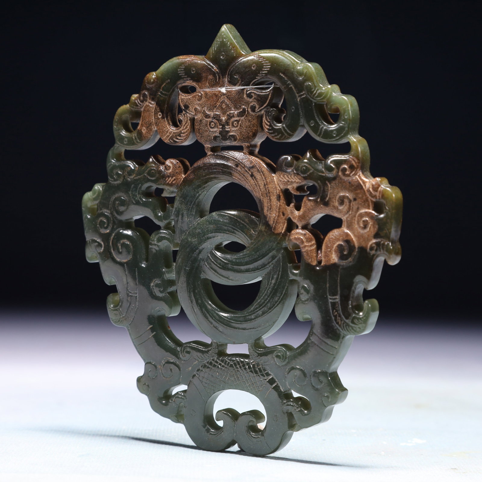 An Exquisite Jasper Beast-Face Pattern Pendant - 3