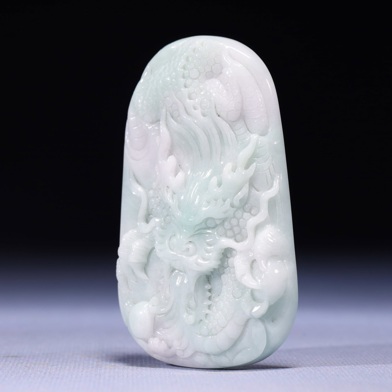 An Exquisite Jadeite Dragon Pattern Pendant - 2