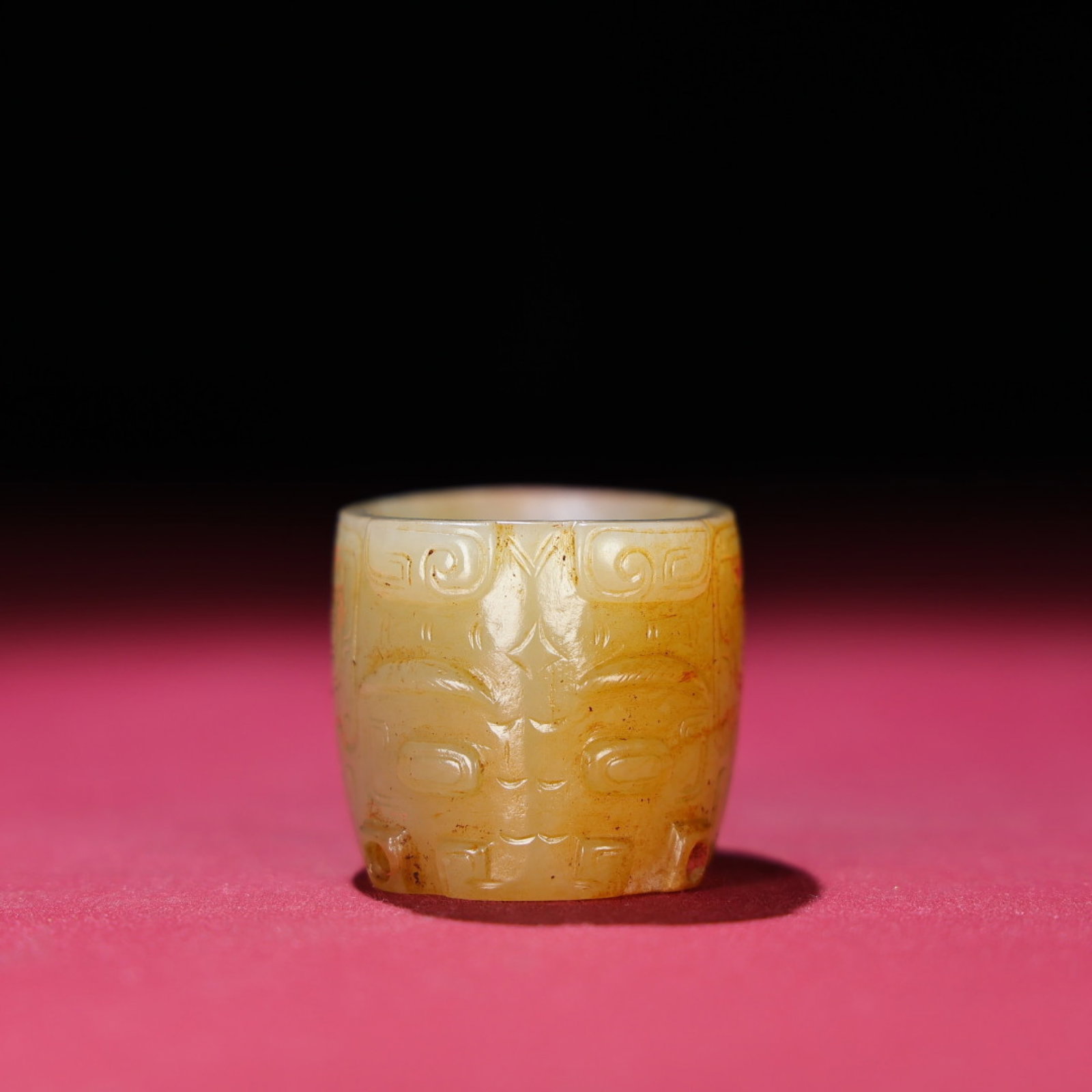 An Exquisite White Jade Beast-Face Pattern Thumb Ring - 3