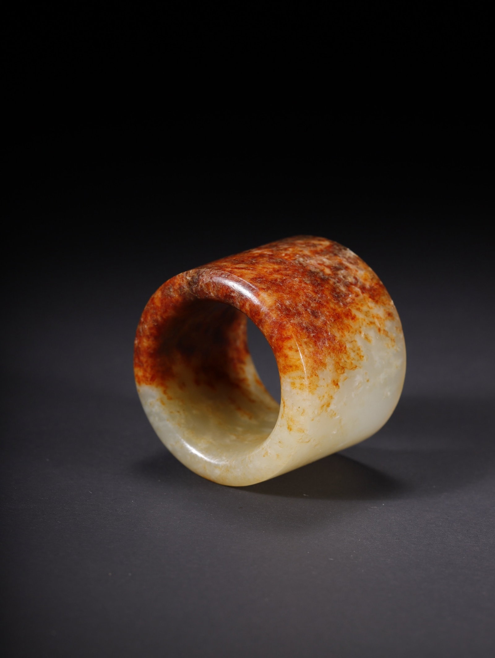 An Exquisite White Jade Thumb Ring - 6