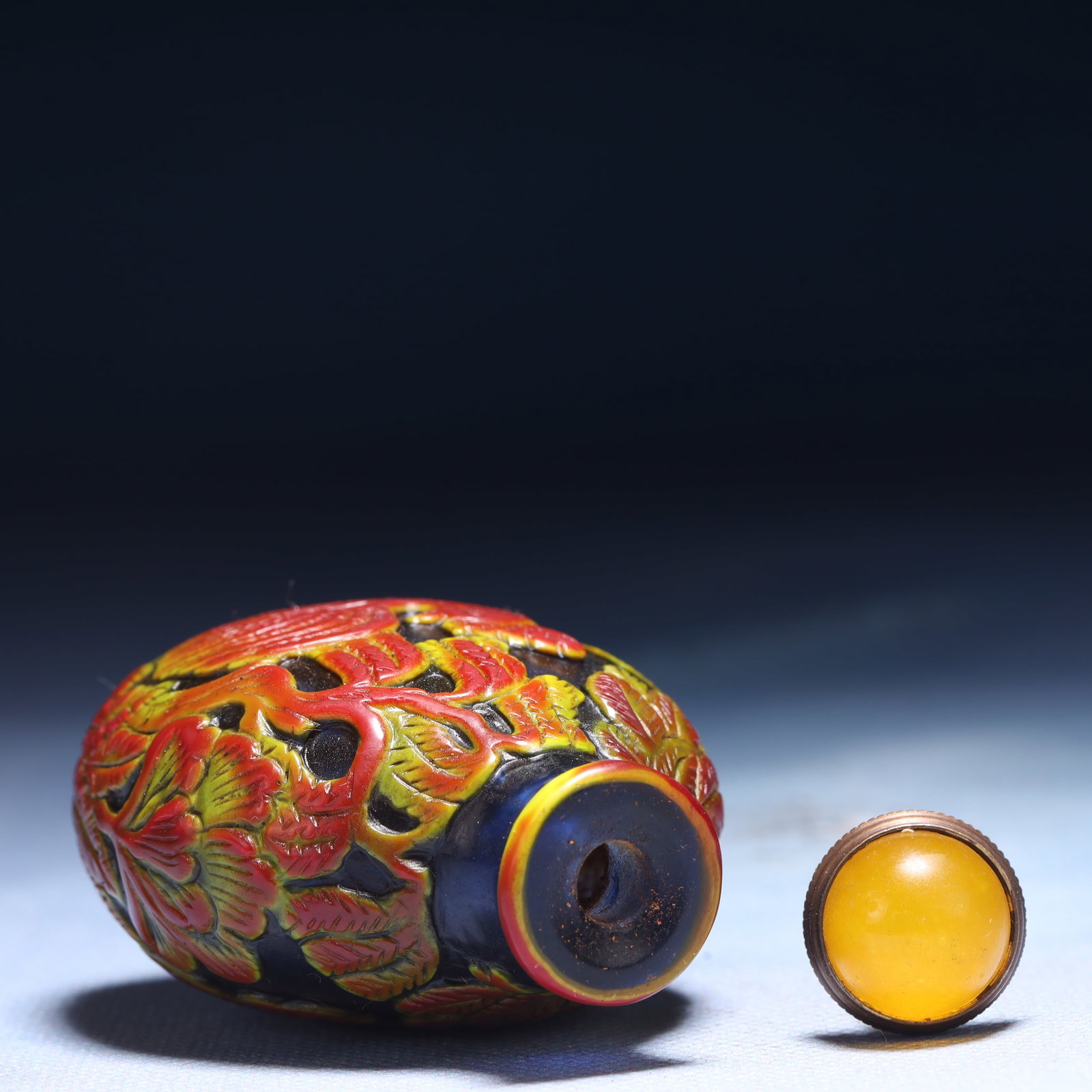 An Exquisite Glass Rooster Pattern Snuff Bottle - 6